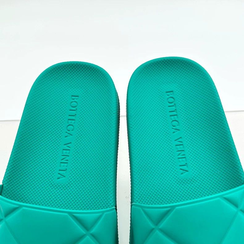 Bottega Veneta Bottega Veneta Green Rubber Slide Sandals Size US 6 / IT 36 - 4 Thumbnail
