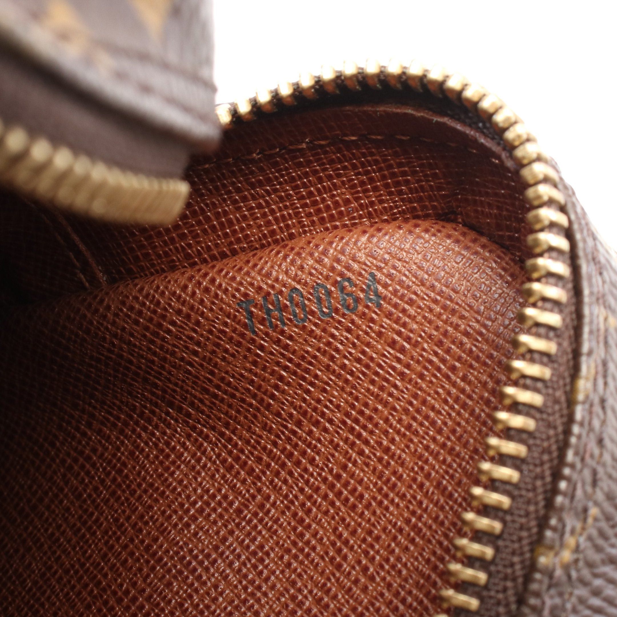 Louis Vuitton Louis Vuitton Amazon Monogram Shoulder Bag Leather Brown Size ONE SIZE - 5 Thumbnail