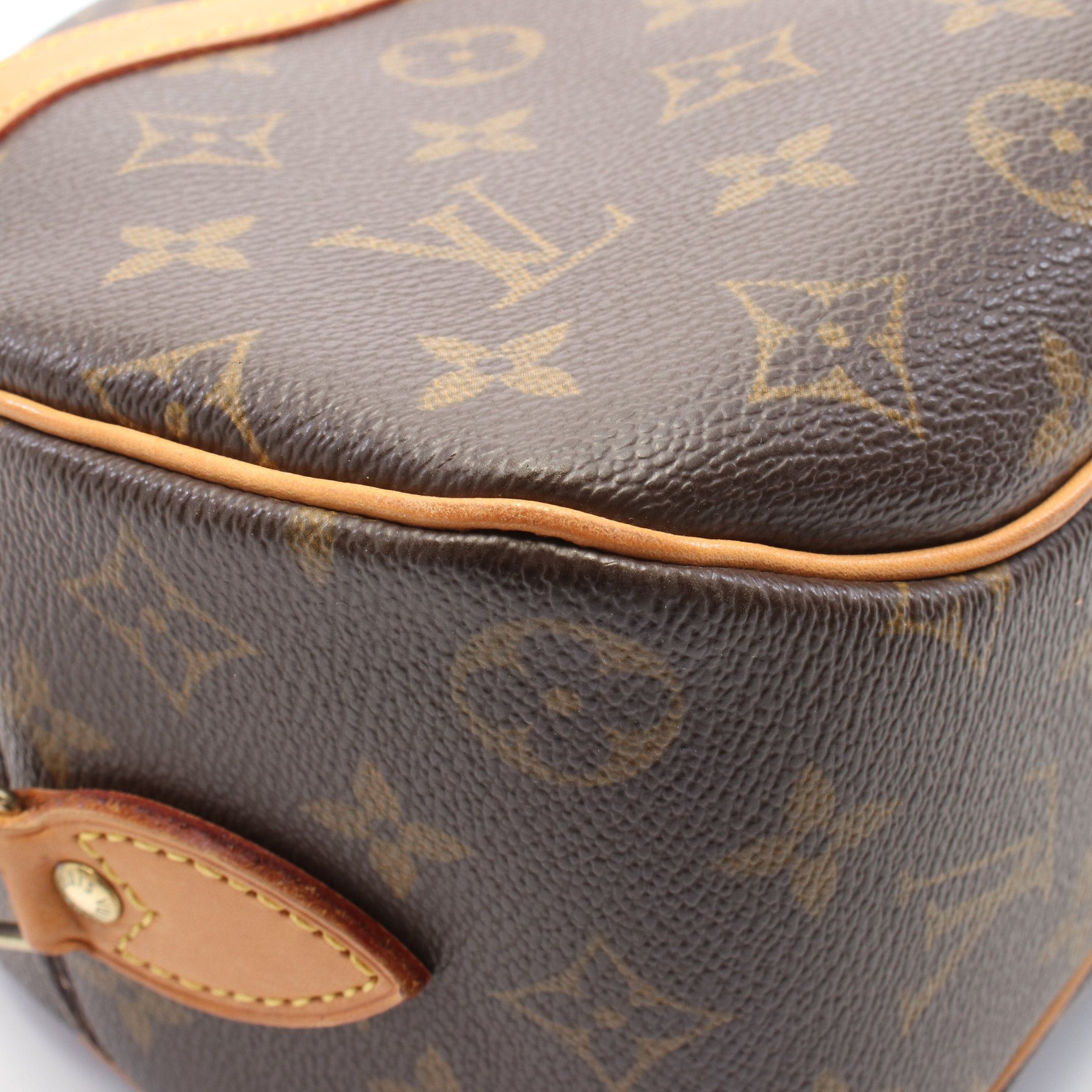 Louis Vuitton Louis Vuitton Blower Monogram Shoulder Bag Leather Brown Size ONE SIZE - 6 Thumbnail