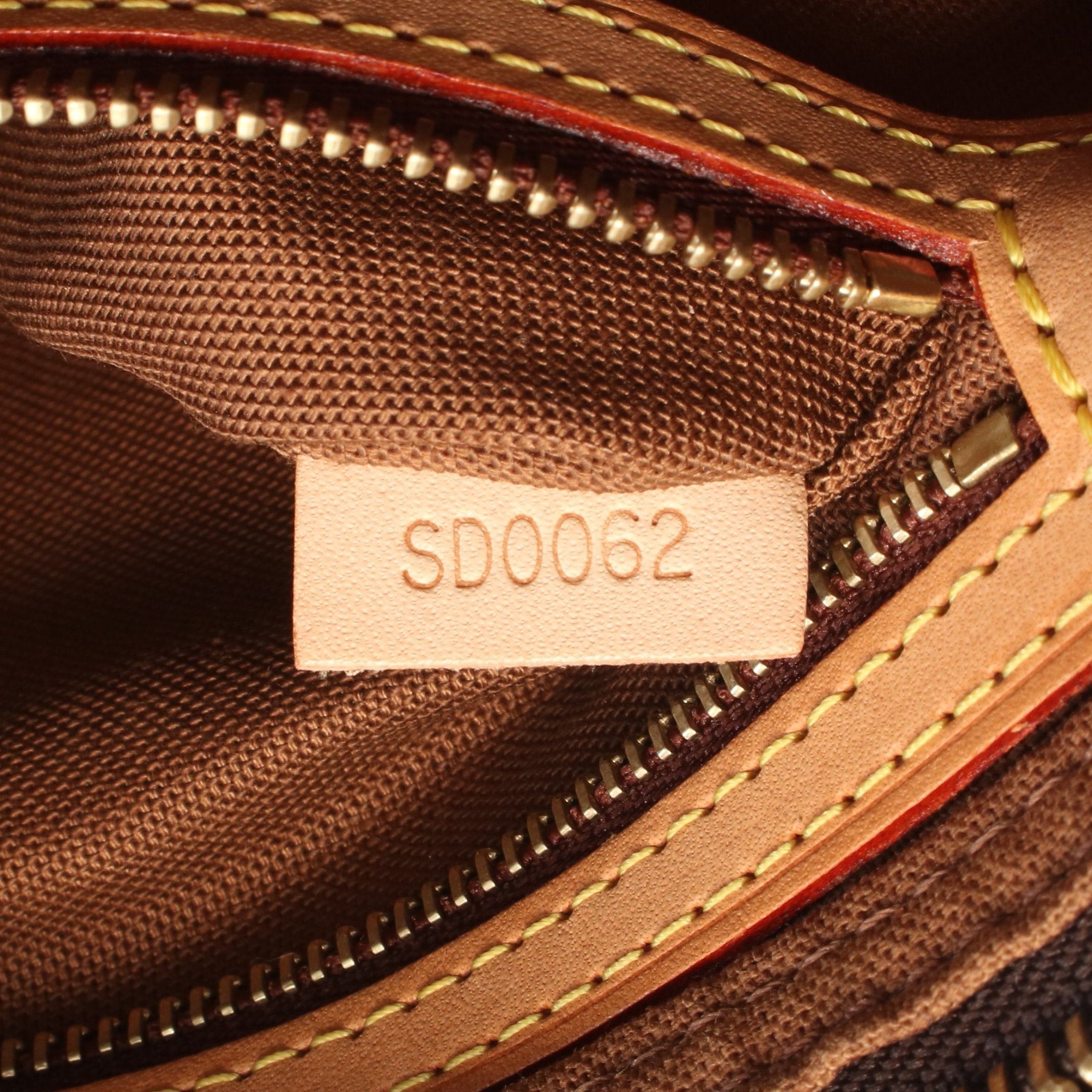 Louis Vuitton Louis Vuitton Trotteur Monogram Shoulder Bag Leather Brown Size ONE SIZE - 5 Thumbnail