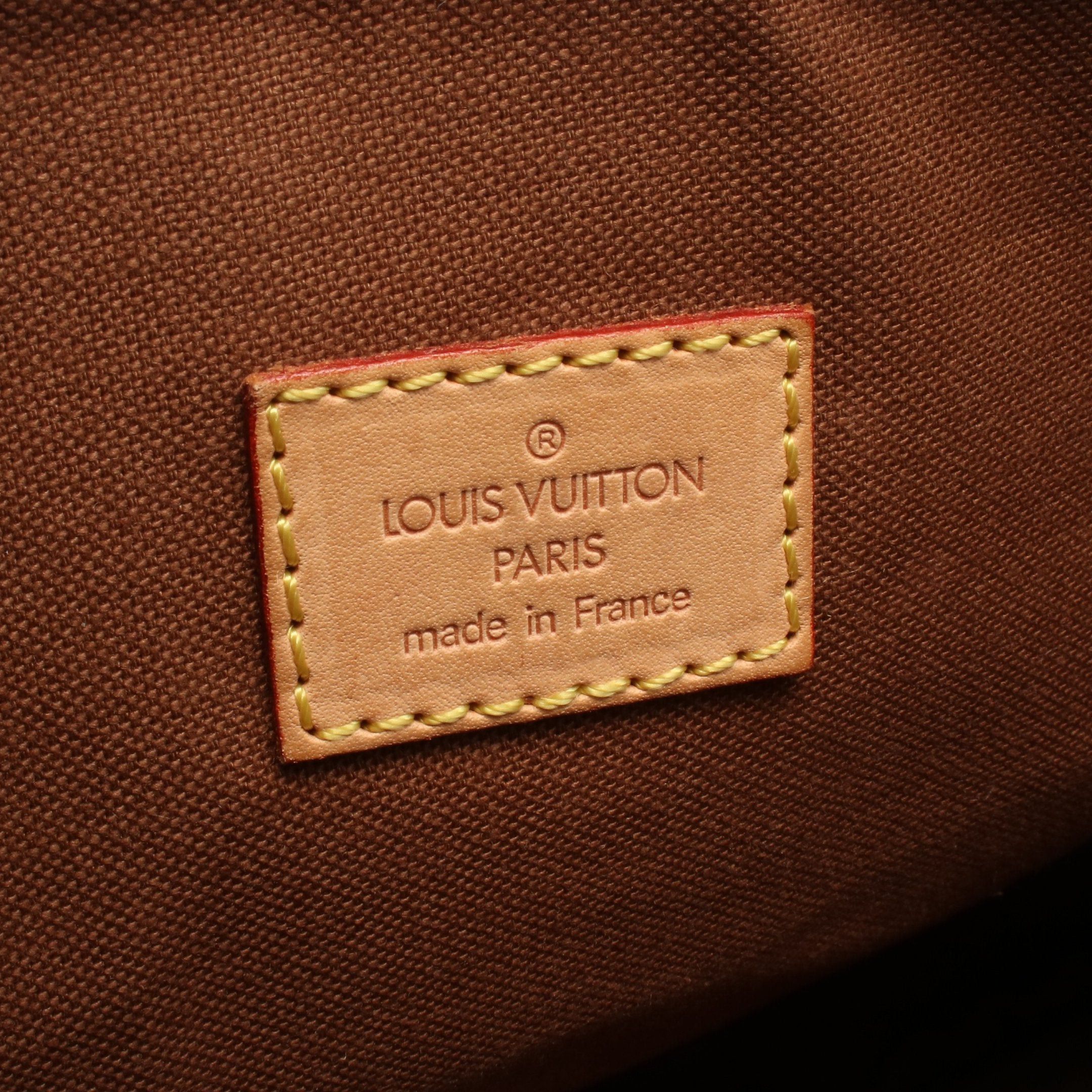 Louis Vuitton Louis Vuitton Pochette Bosphore Monogram Shoulder Bag Leather Brown Size ONE SIZE - 4 Thumbnail