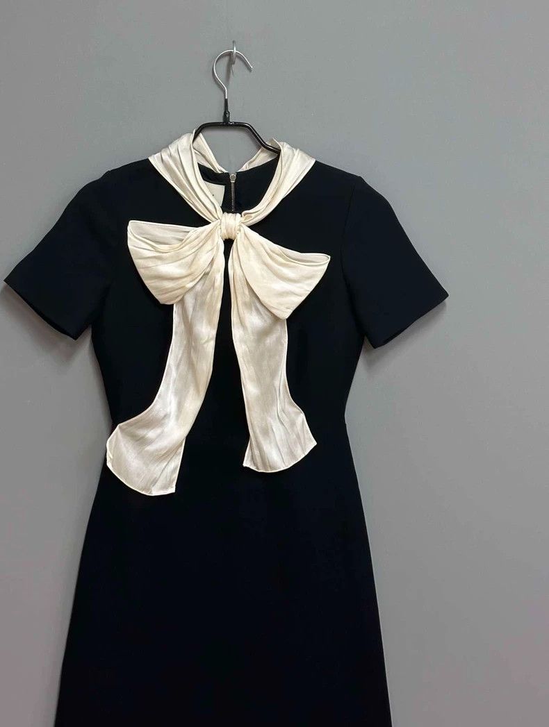 Gucci Silk Bow Dress by Gucci-dmc Size US 38 / EU 54 - 2 Thumbnail