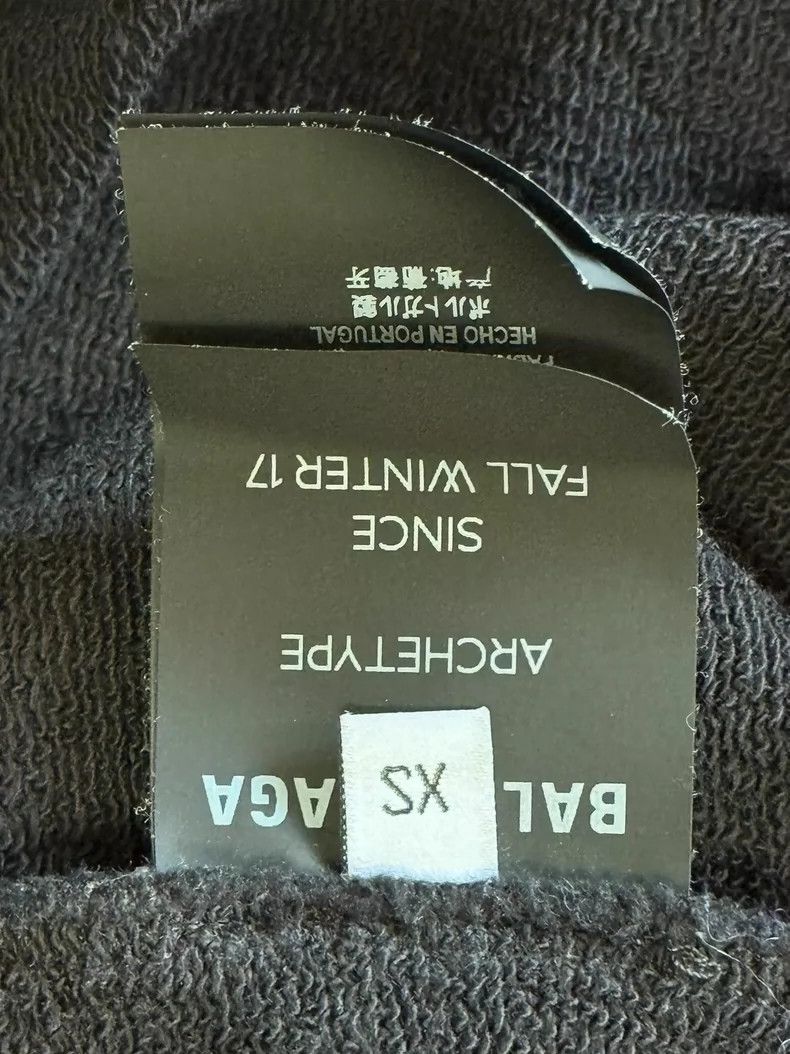 Balenciaga Balenciaga Hoodie Size XS in Good Condition-dmc Size US XS / EU 42 / 0 - 7 Thumbnail