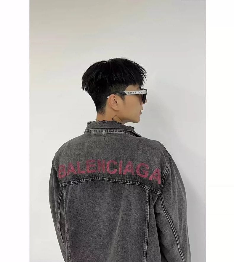 Balenciaga Balenciaga Distressed Logo Denim Jacket-dmc Size US L / EU 52-54 / 3 - 8 Thumbnail