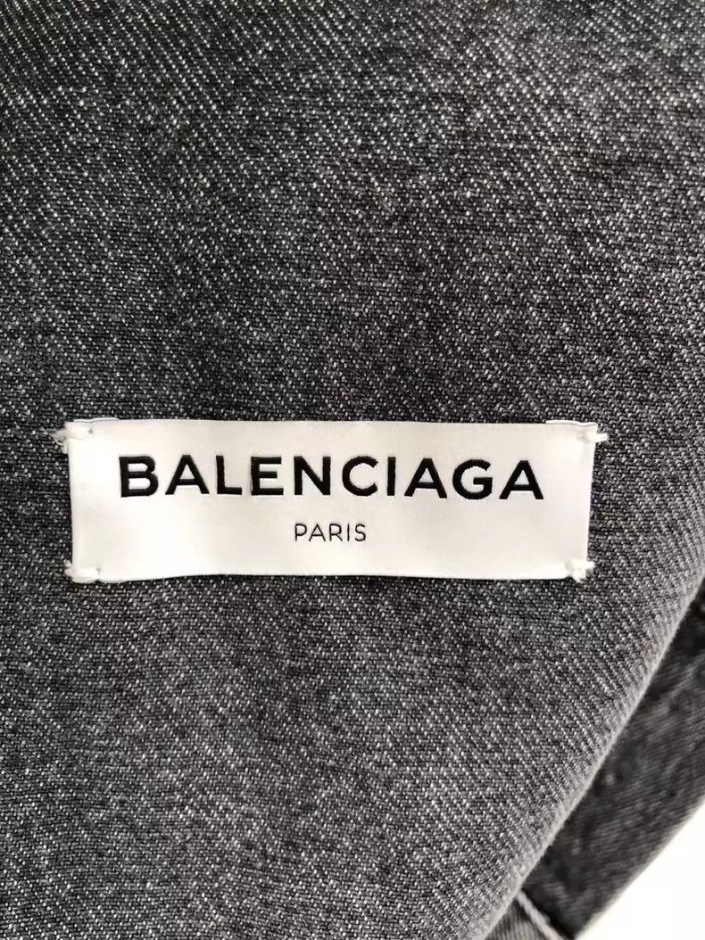 Balenciaga Balenciaga Distressed Logo Denim Jacket-dmc Size US L / EU 52-54 / 3 - 5 Thumbnail