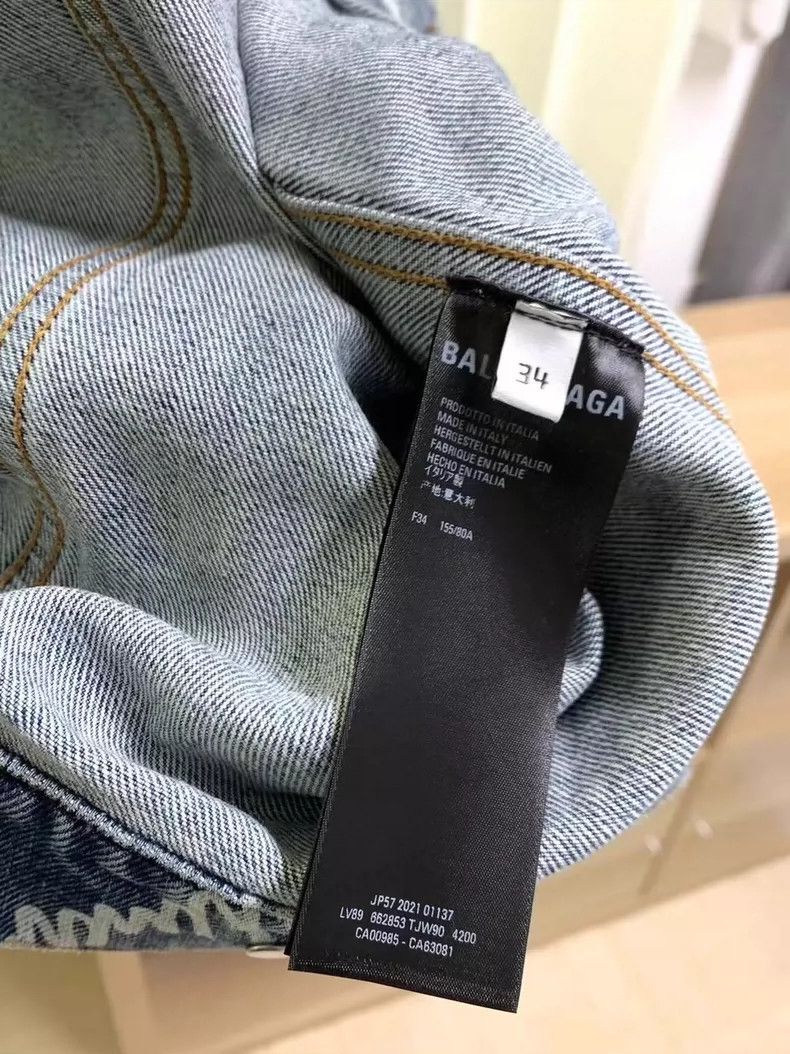 Balenciaga Balenciaga Logo Denim Jacket with Collar-dmc Size US M / EU 48-50 / 2 - 6 Thumbnail
