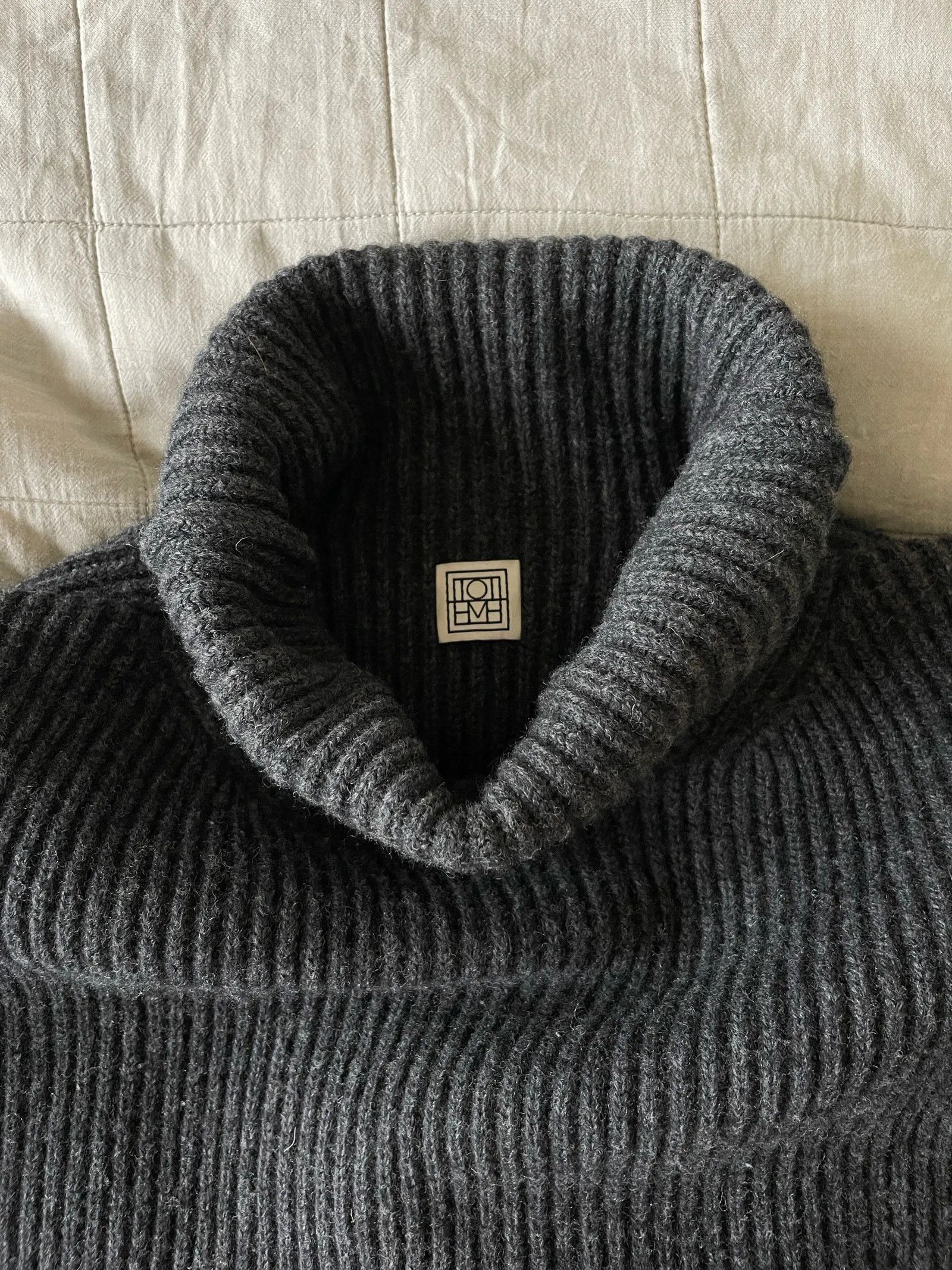 Toteme Toteme Sweater Size S / US 4 / IT 40 - 2 Thumbnail