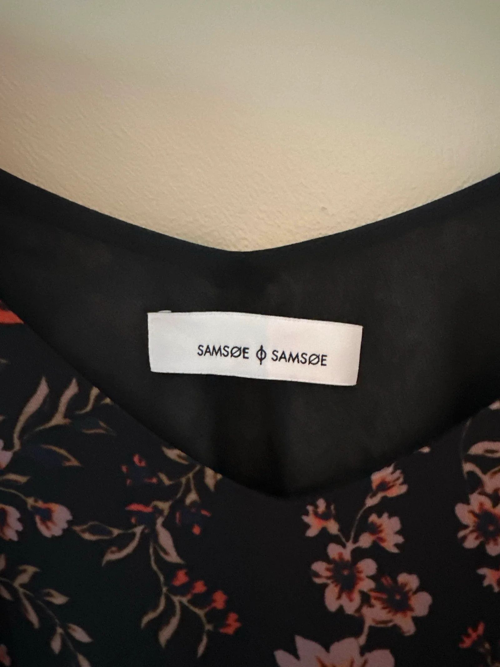 Samsoe Samsoe Samsøe Samsøe Manoline dress aop 9693 Dress Size S / US 4 / IT 40 - 2 Thumbnail