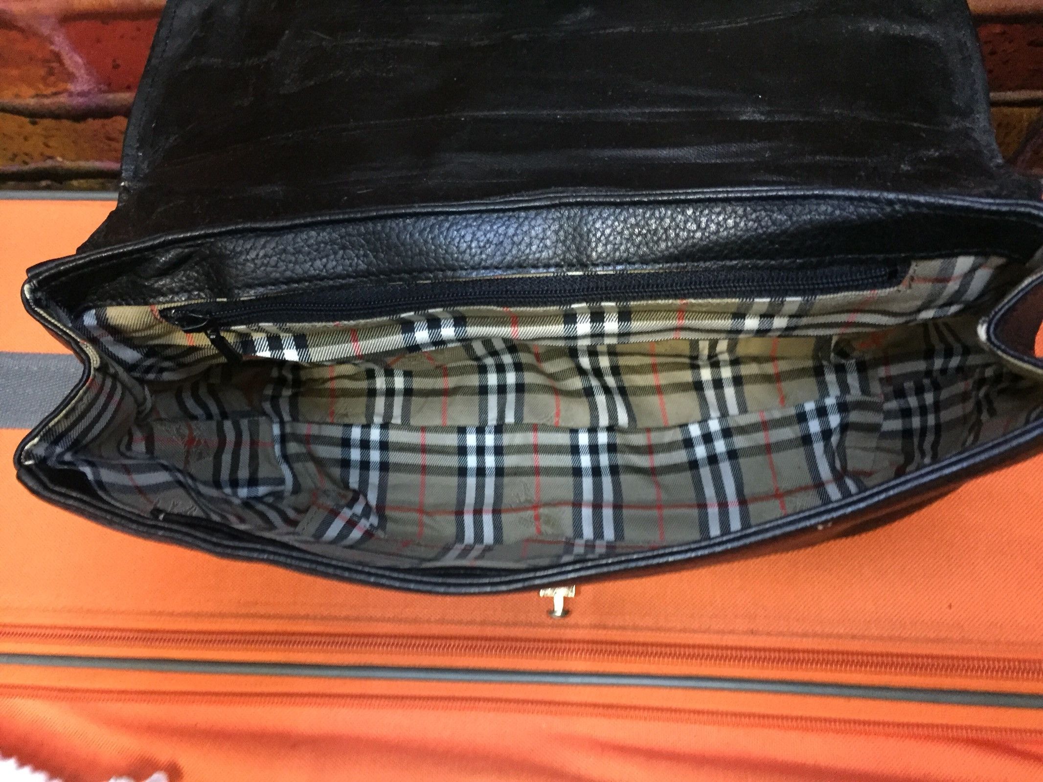 Burberry × Vintage Handbag Vintage Burberrys Full Leather Size ONE SIZE - 9 Thumbnail