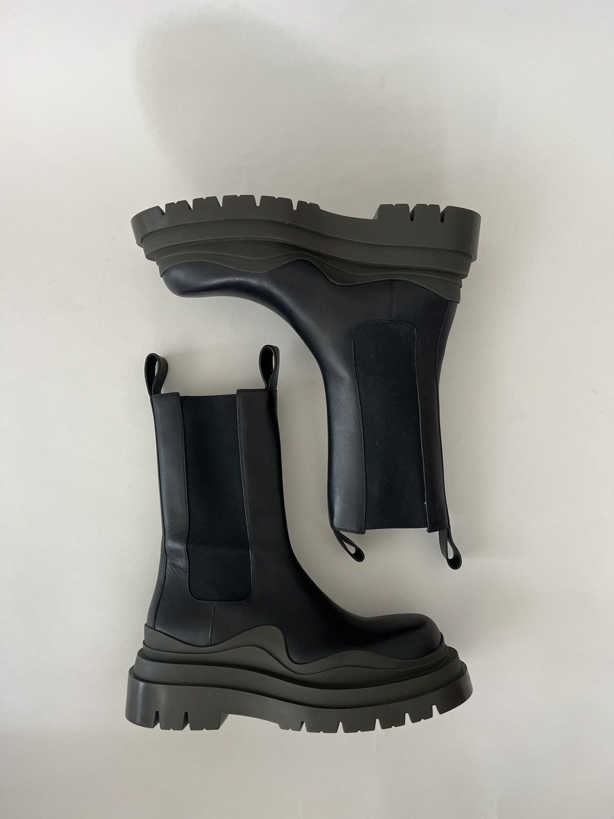 Bottega Veneta Black Tall Tire Chelsea Ankle Boots with camping sole Size US 7.5 / EU 40-41 - 3 Thumbnail