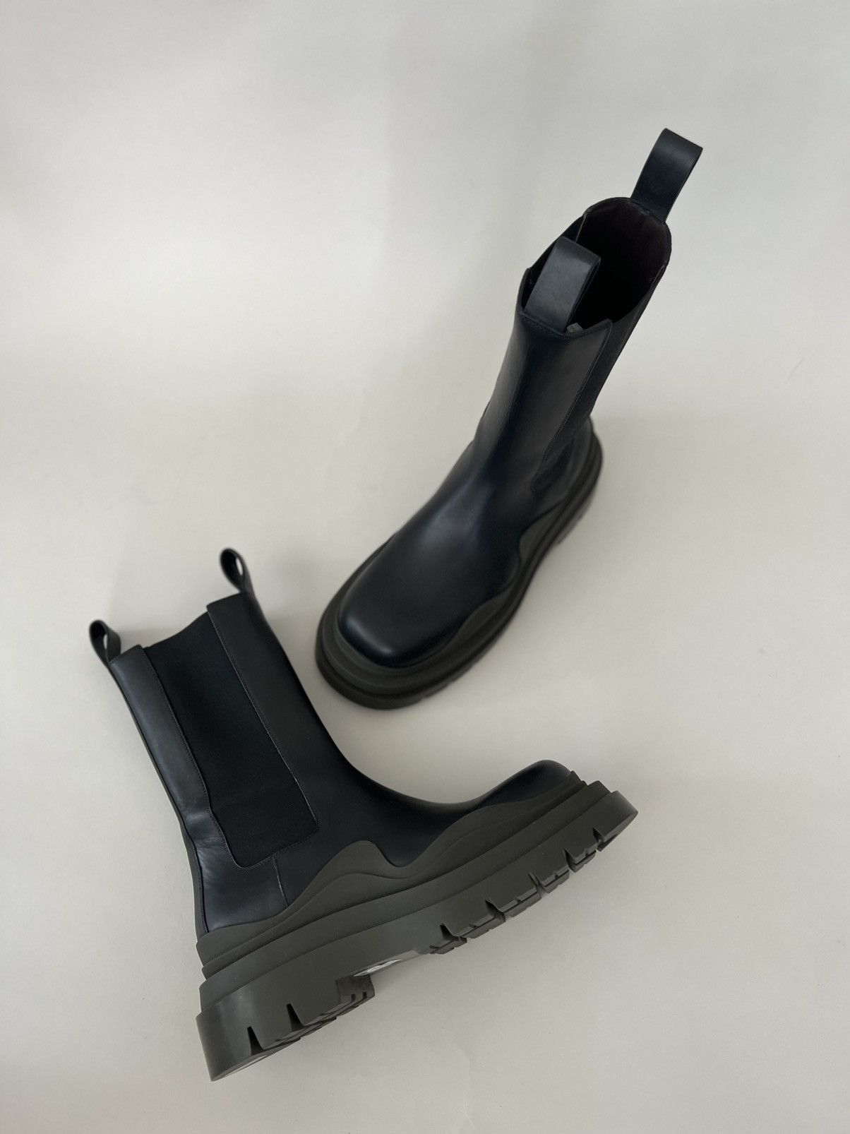 Bottega Veneta Black Tall Tire Chelsea Ankle Boots with camping sole Size US 6 / IT 36 - 2 Thumbnail