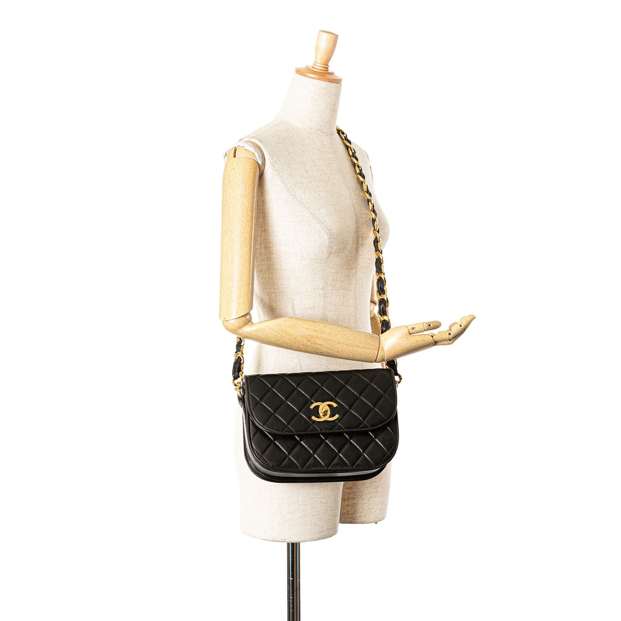 Chanel Chanel CC Quilted Lambskin Chain Flap Size ONE SIZE - 14 Thumbnail