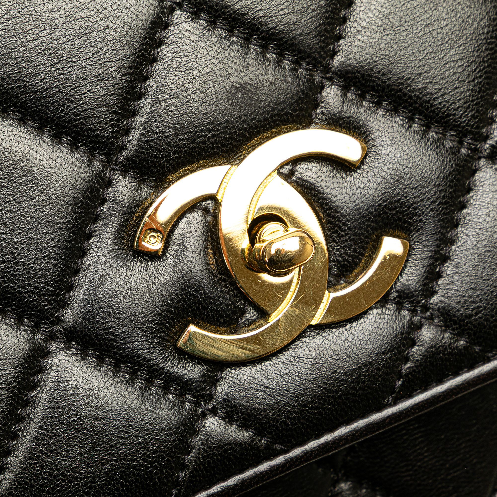 Chanel Chanel CC Quilted Lambskin Chain Flap Size ONE SIZE - 12 Thumbnail