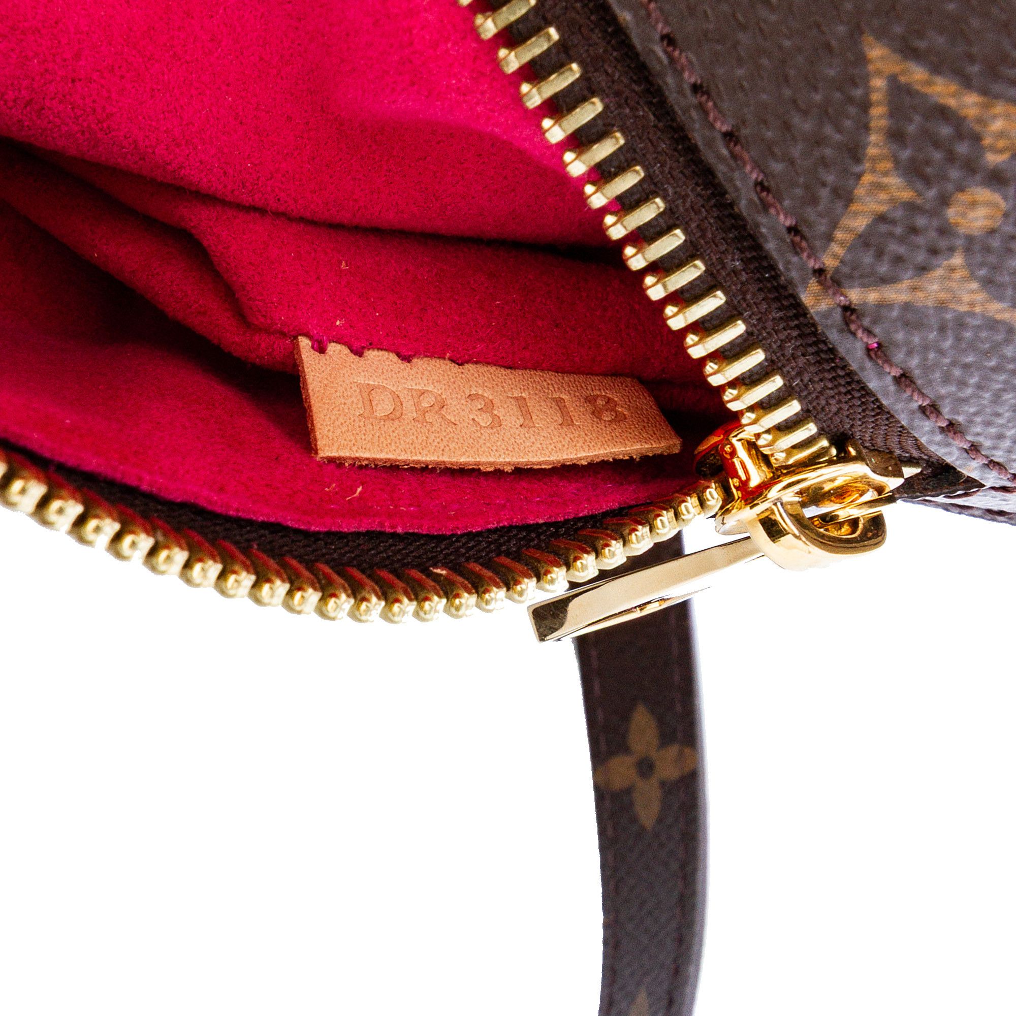 Louis Vuitton Louis Vuitton Monogram Patches Pochette Metis Size ONE SIZE - 6 Thumbnail