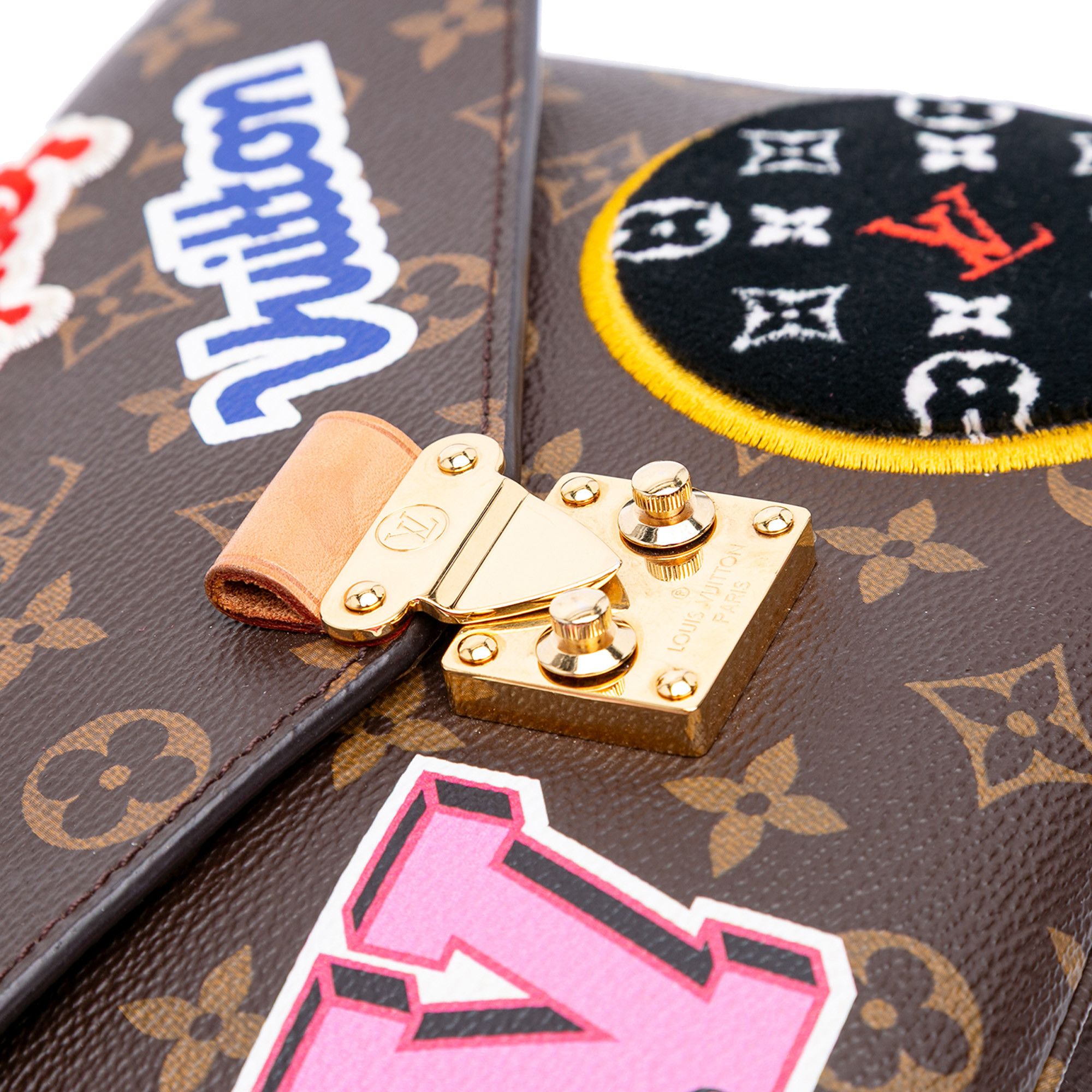 Louis Vuitton Louis Vuitton Monogram Patches Pochette Metis Size ONE SIZE - 7 Thumbnail