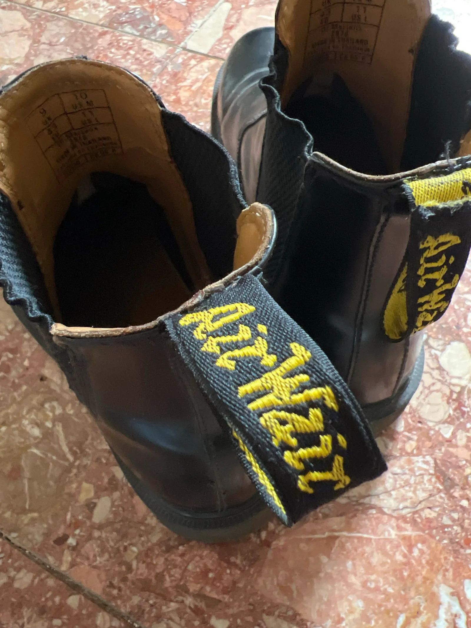 Dr. Martens Dr. Martens Boots Size US 11 / EU 44 - 2 Thumbnail