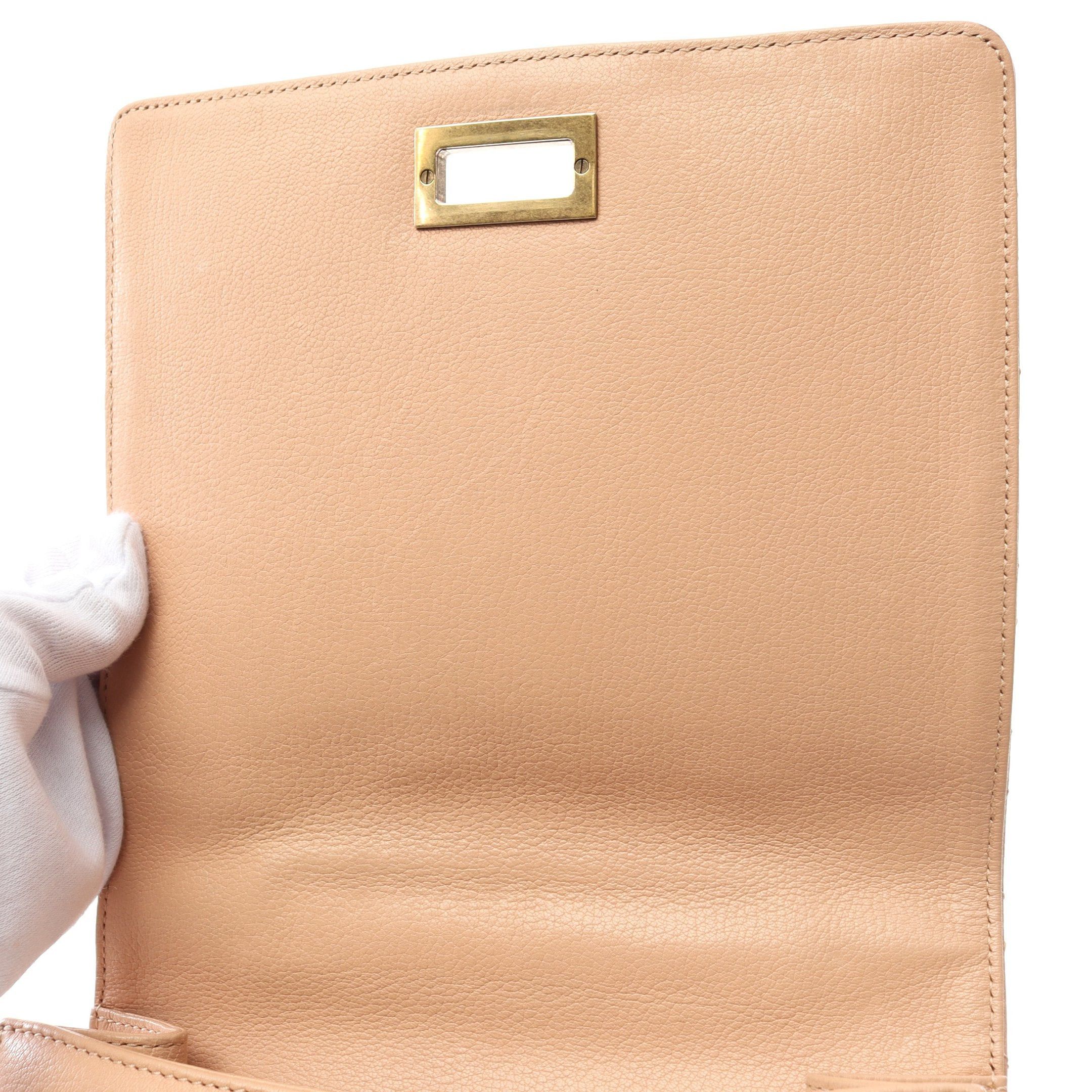 Chanel Chanel 2.55 Matelasse Shoulder Bag Leather Pink Beige Gold Hardware Size ONE SIZE - 6 Thumbnail