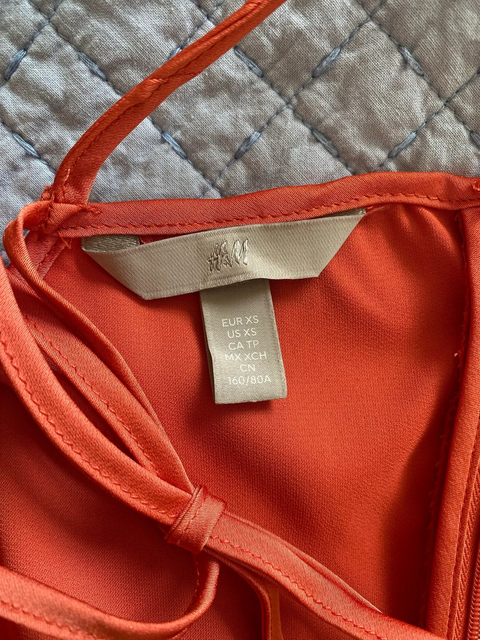 H&M H&M Dress Size XS / US 0-2 / IT 36-38 - 2 Thumbnail