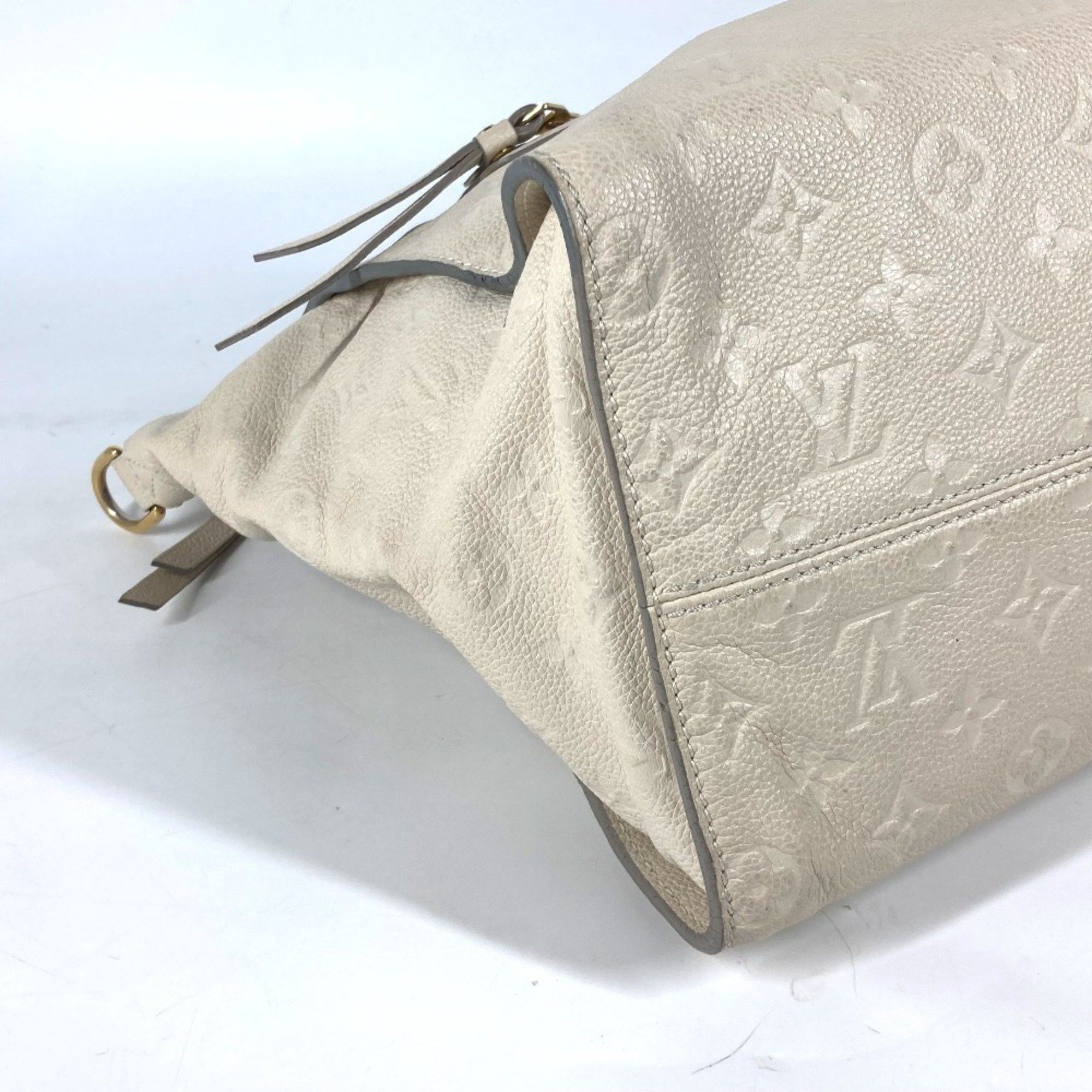 Louis Vuitton Louis Vuitton Lumineuse tote Size ONE SIZE - 9 Thumbnail