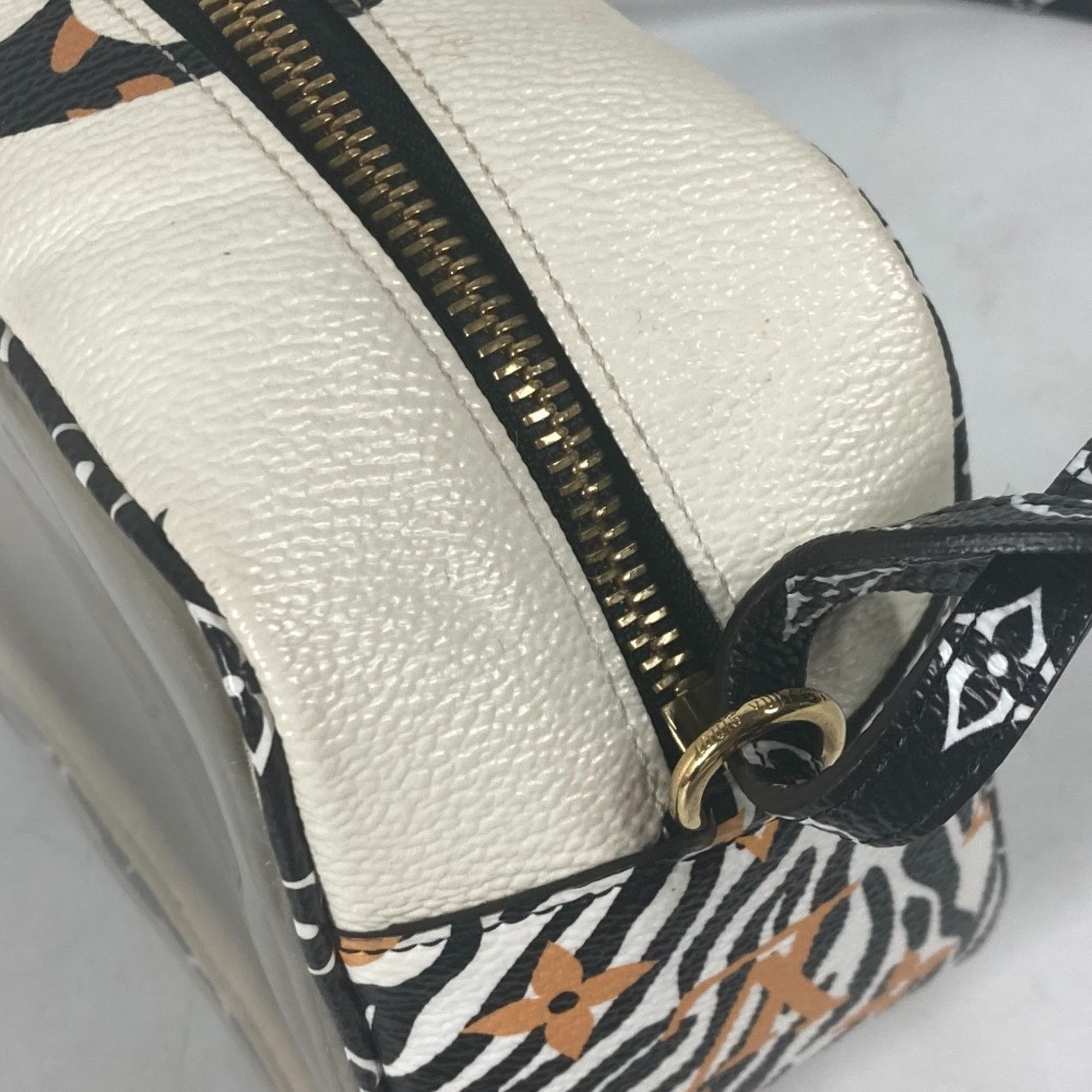 Louis Vuitton Louis Vuitton Beach Pouch clutch Size ONE SIZE - 16 Thumbnail