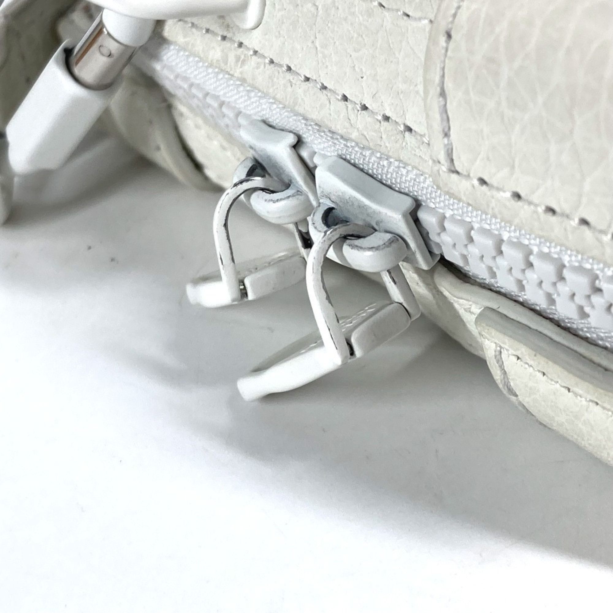 Louis Vuitton Louis Vuitton Soft Trunk clutch Size ONE SIZE - 10 Thumbnail