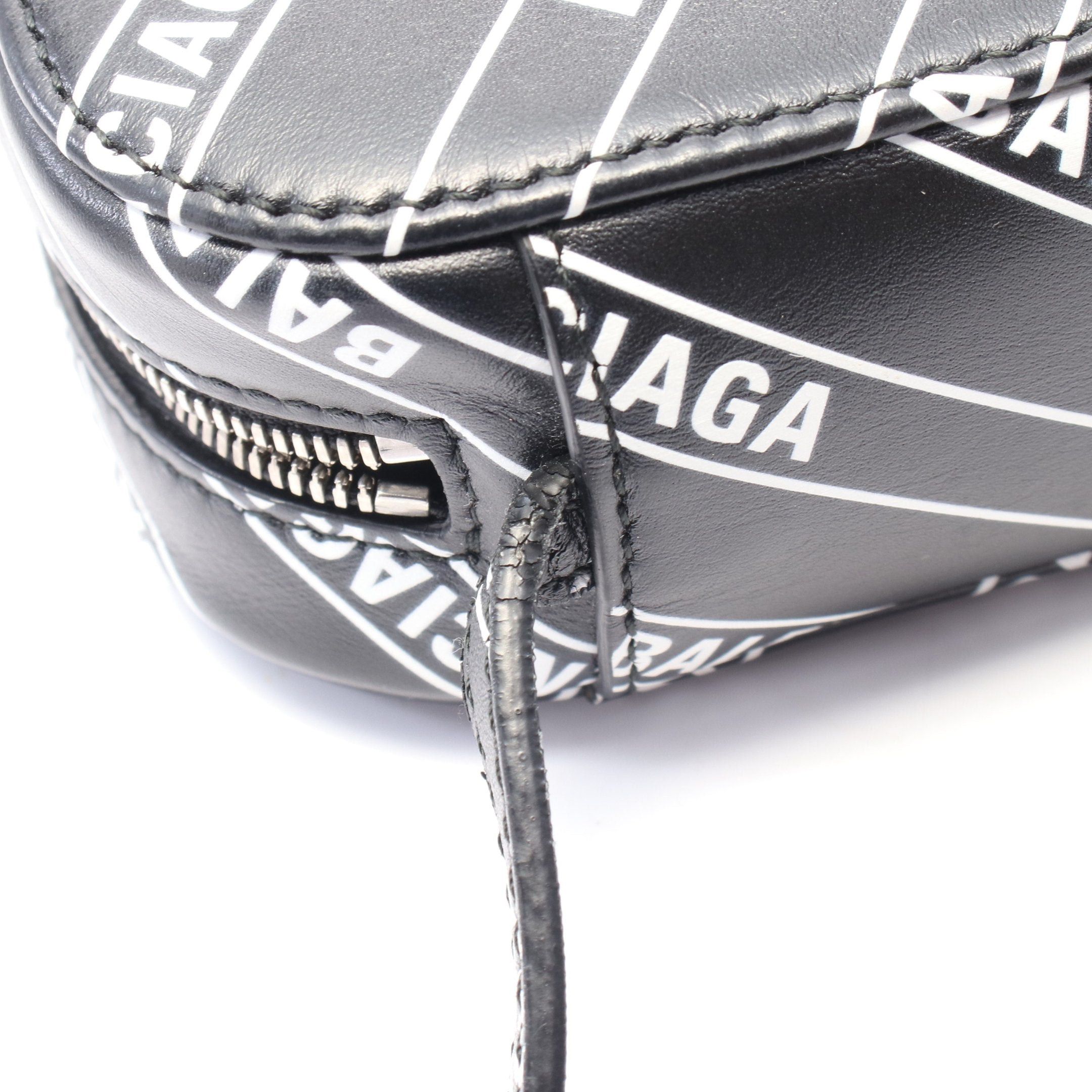 Balenciaga Balenciaga Everyday Camera Bag Xs Shoulder Leather Black White Size ONE SIZE - 5 Thumbnail