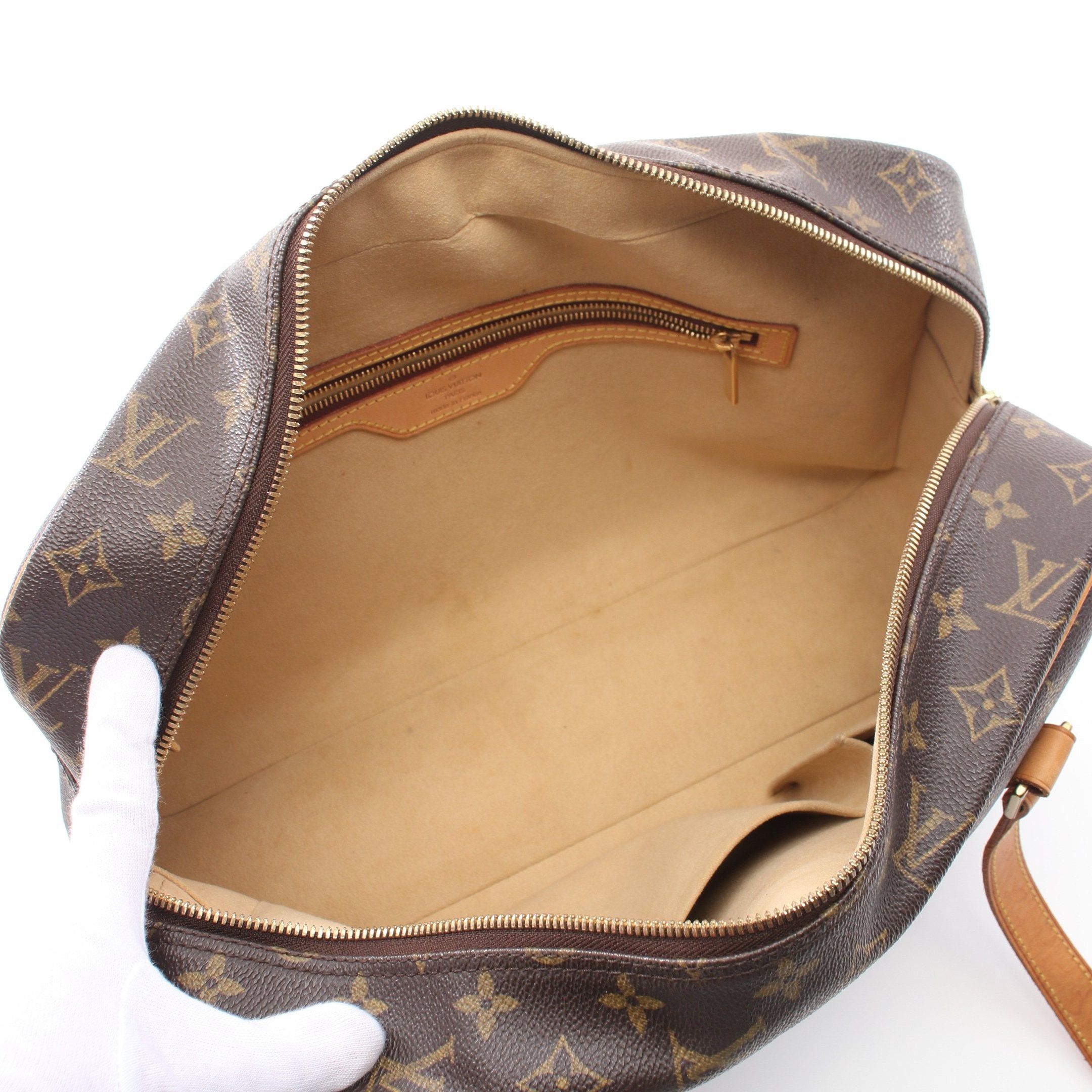 Louis Vuitton Louis Vuitton Cite Gm Monogram Shoulder Bag Leather Brown Size ONE SIZE - 3 Thumbnail