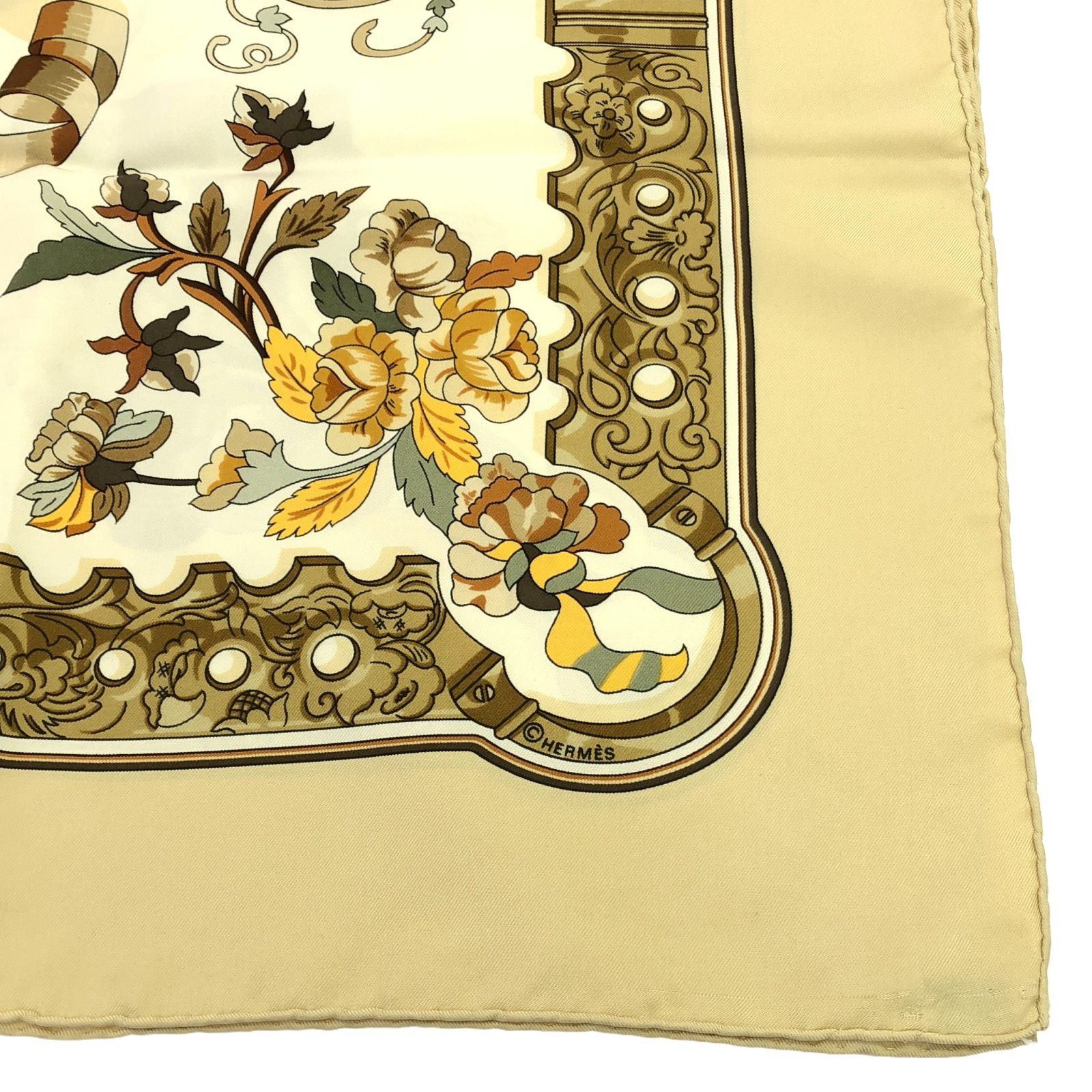 Hermes Hermes Scarf Silk Beige Size ONE SIZE - 3 Thumbnail