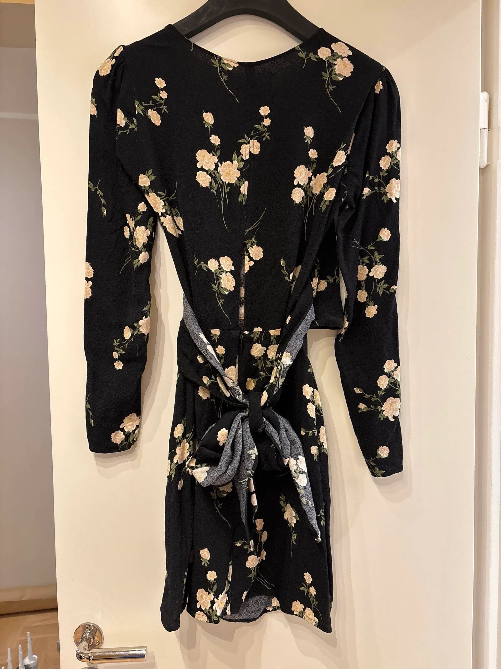 Reformation Reformation Dress Size XS / US 0-2 / IT 36-38 - 4 Thumbnail
