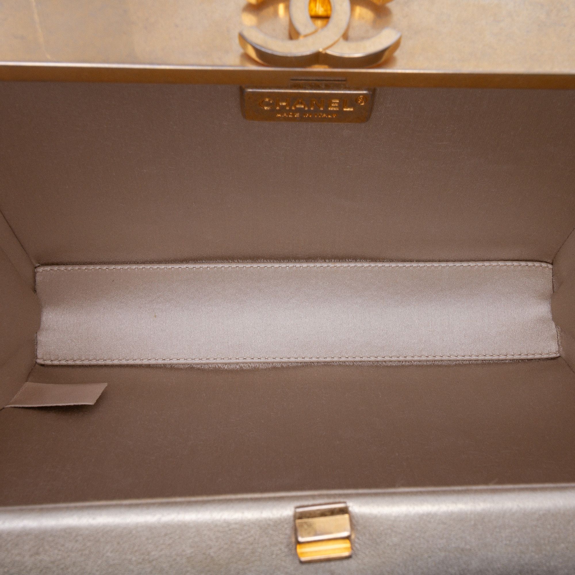 Chanel Chanel Chocolate Bar Metallic Lambskin Frame Clutch with Chain Size ONE SIZE - 4 Thumbnail