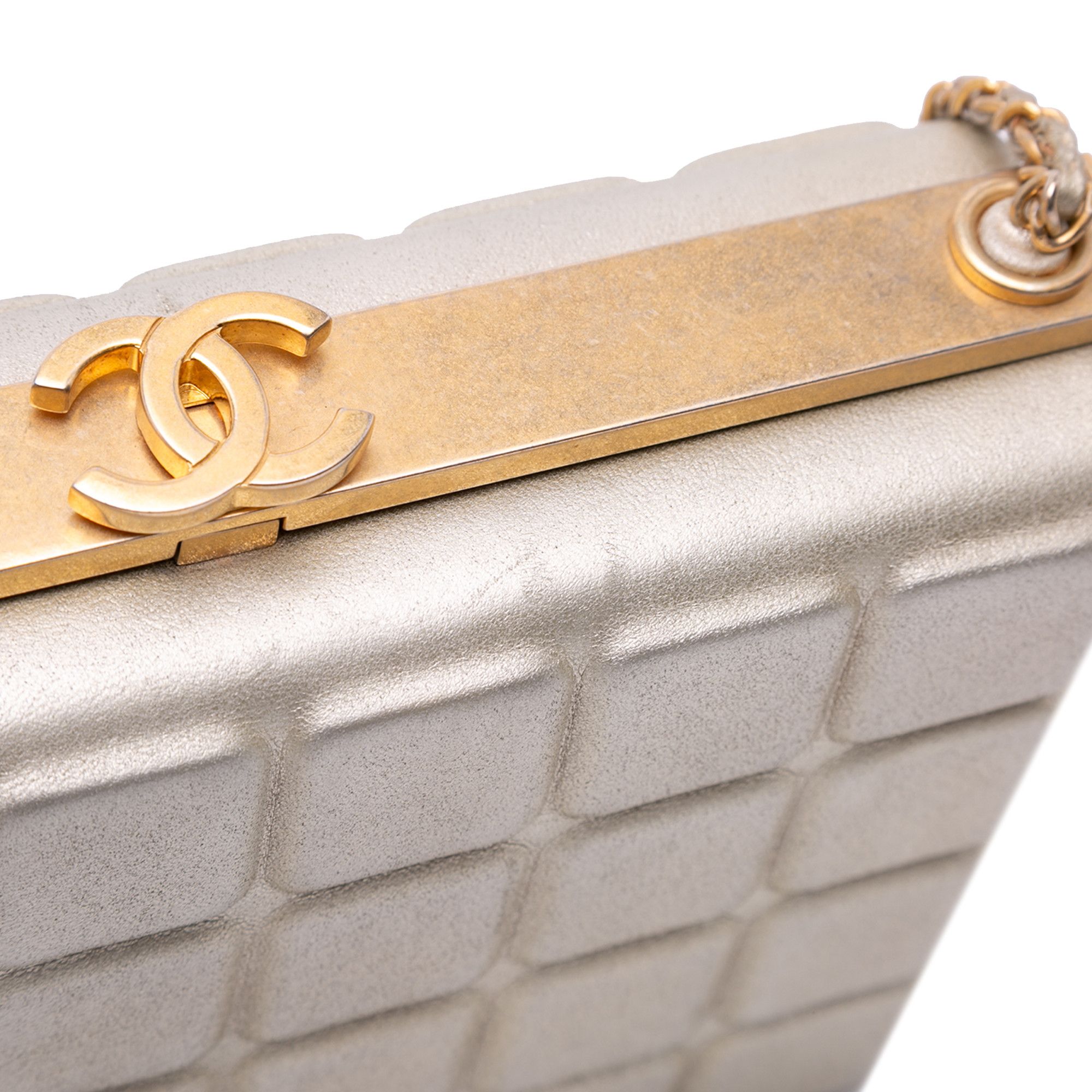 Chanel Chanel Chocolate Bar Metallic Lambskin Frame Clutch with Chain Size ONE SIZE - 8 Thumbnail