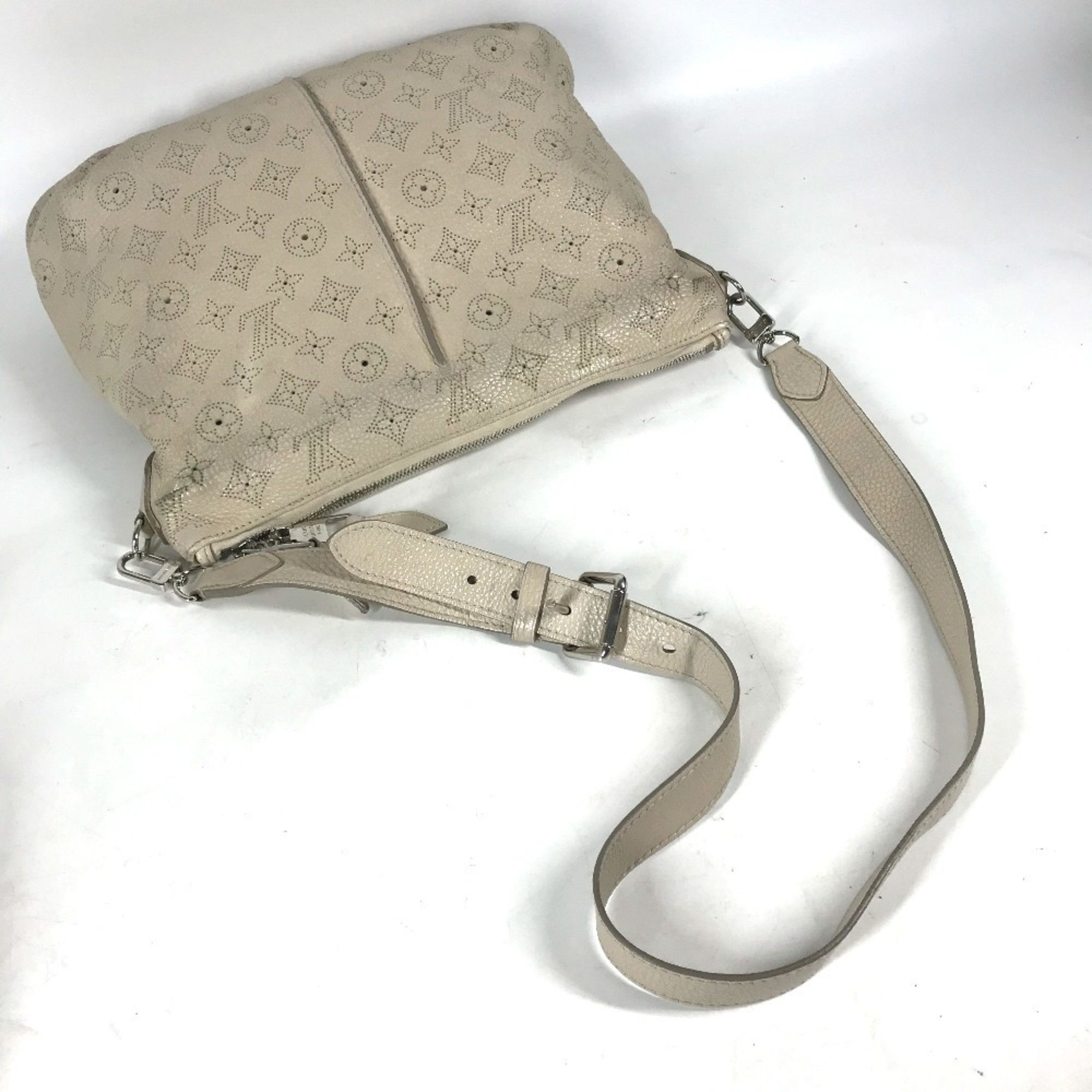 Louis Vuitton Louis Vuitton Mahina shoulder Size ONE SIZE - 4 Thumbnail
