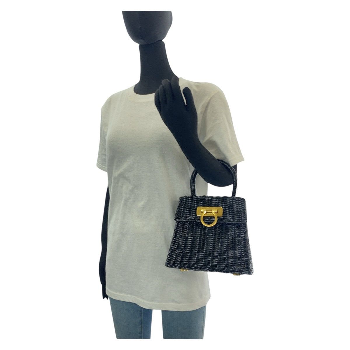 Salvatore Ferragamo Salvatore Ferragamo Salvatore Ferragamo Rattan Gancini Handbag Natural Material Handbag DUTY FREE for USA Size ONE SIZE - 6 Thumbnail