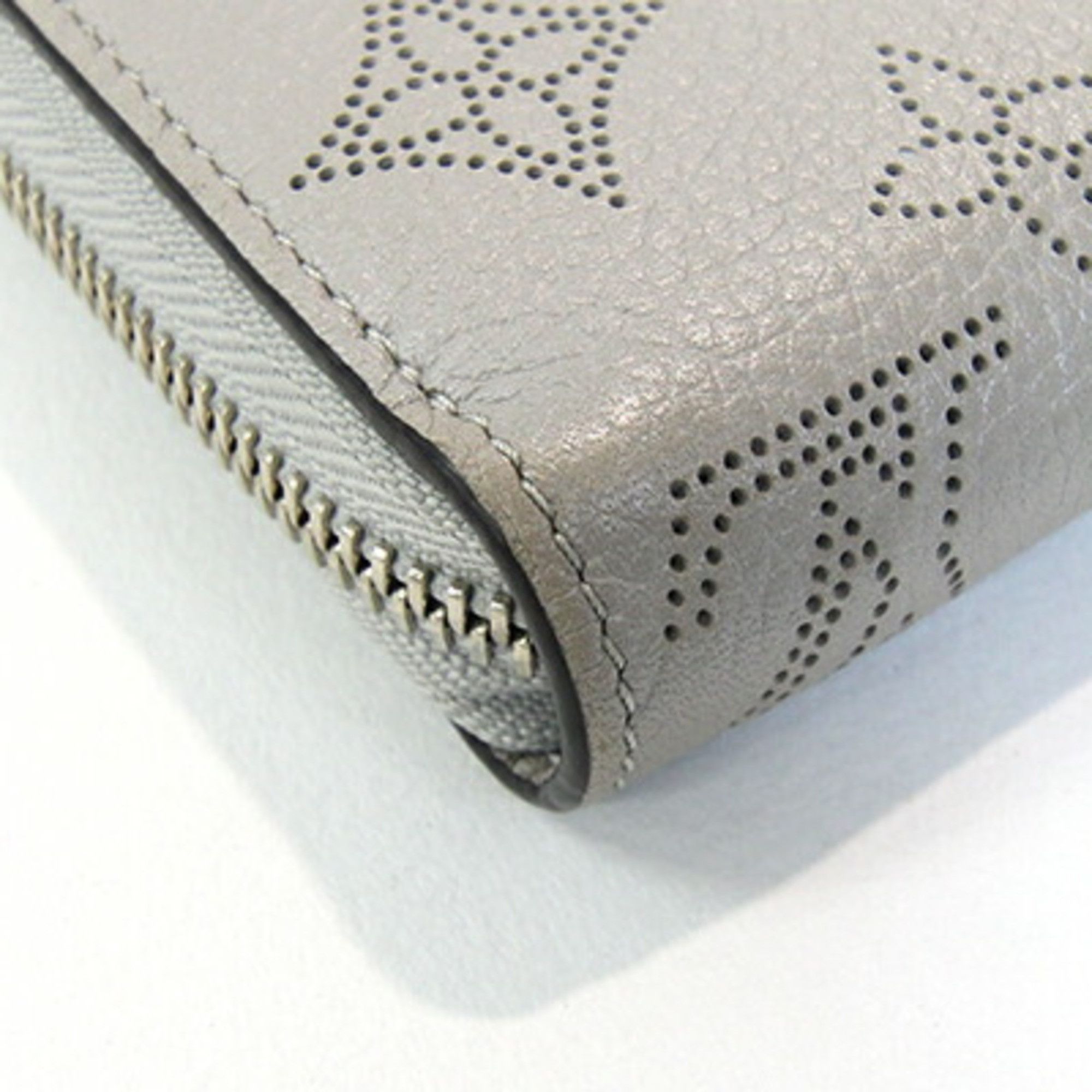 Louis Vuitton Louis Vuitton Mahina wallet Size ONE SIZE - 3 Thumbnail