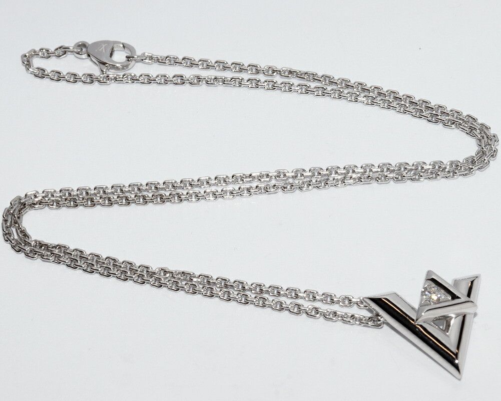 Louis Vuitton Louis Vuitton Louis Vuitton K18WG Volt One Pendant Necklace Q93807 Metal Necklace Q93807 Size ONE SIZE - 3 Thumbnail