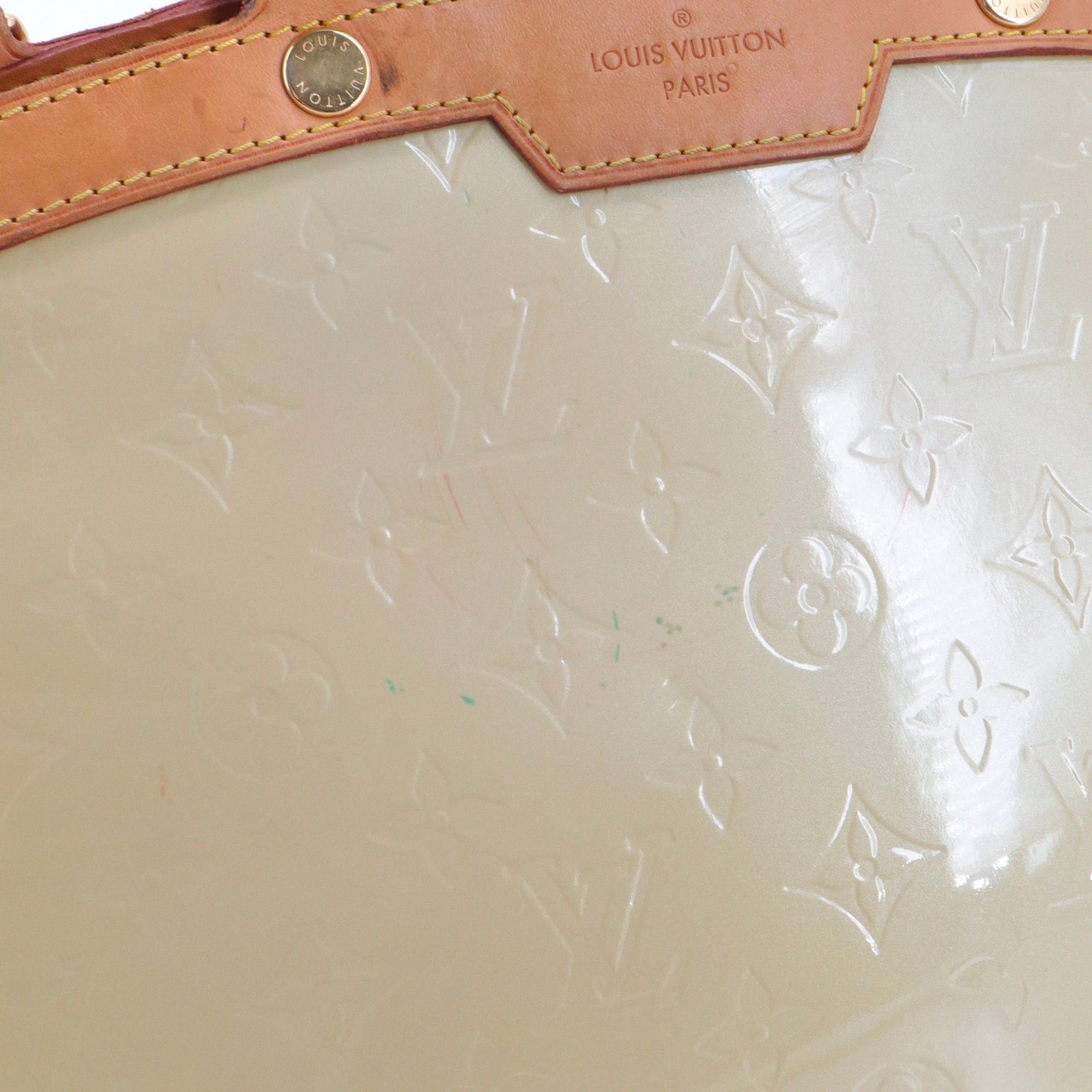 Louis Vuitton LOUIS VUITTON - Brea Louis Vuitton handbag in yellow patent leather Size ONE SIZE - 9 Thumbnail