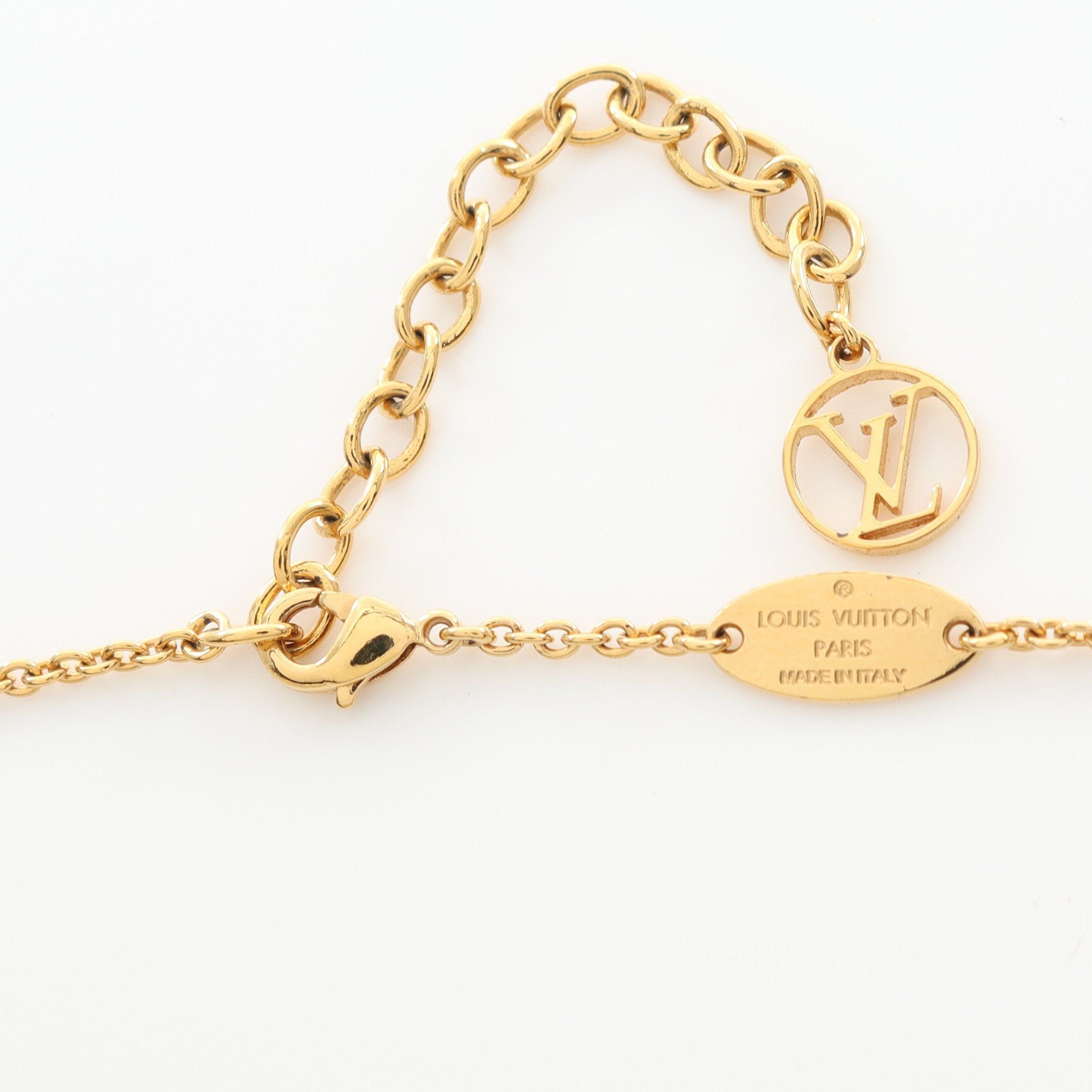 Louis Vuitton Louis Vuitton Collier Essential V Perl Necklace Gp Fake Pearl Gold Off White Size ONE SIZE - 4 Thumbnail