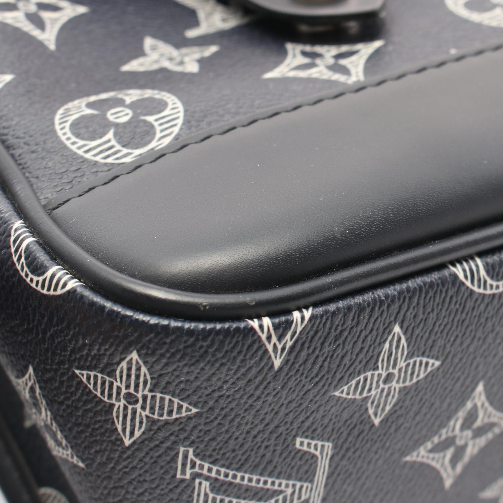 Louis Vuitton Louis Vuitton Messenger Pm Monogram Savannah Shoulder Bag Leather Navy Blue Gray Size ONE SIZE - 7 Thumbnail