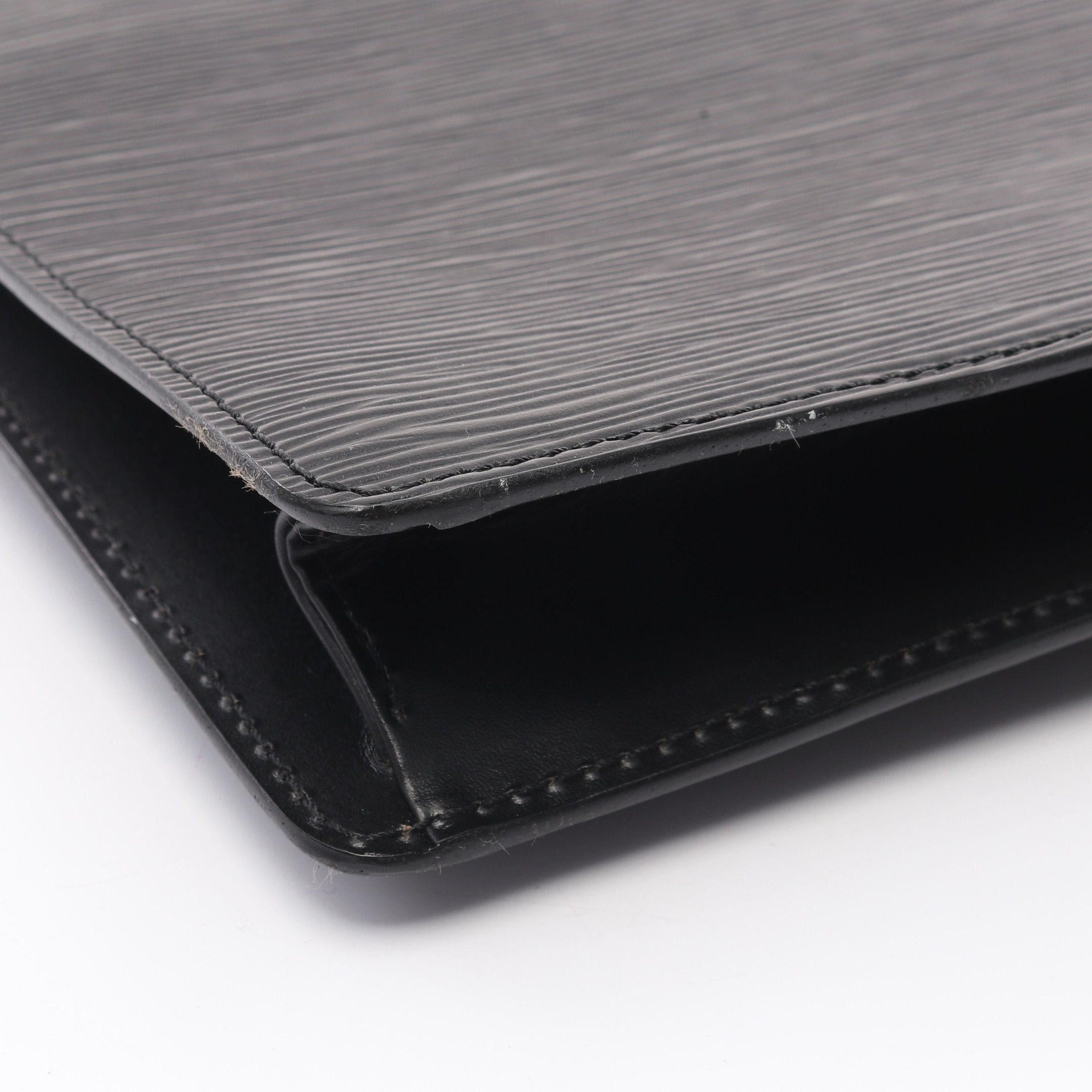 Louis Vuitton Louis Vuitton Serie Dragonne Epi Noir Clutch Bag Leather Black Size ONE SIZE - 7 Thumbnail