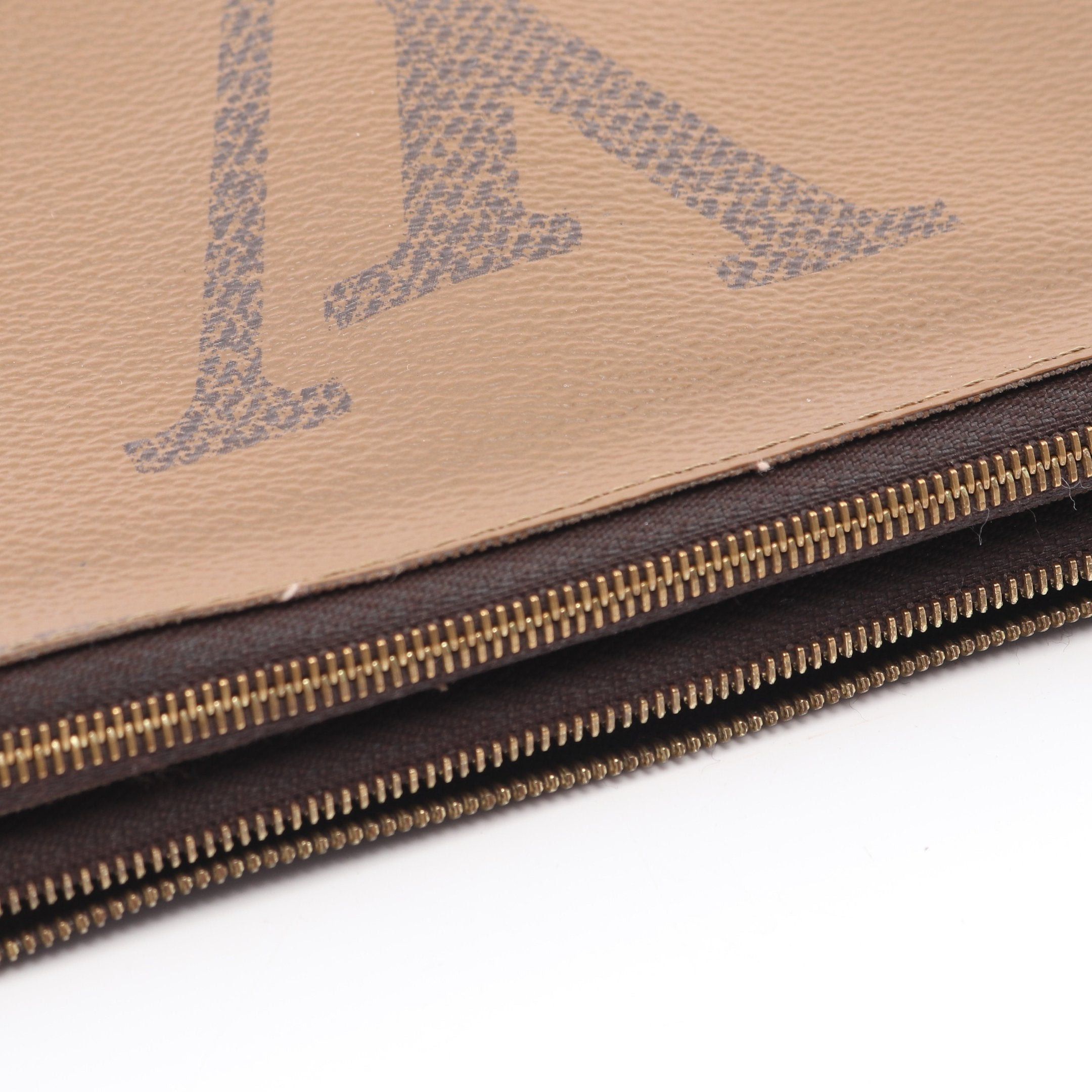 Louis Vuitton Louis Vuitton Pochette Double Zip Monogram Giant Reverse Shoulder Bag Leather Brown Beige Size ONE SIZE - 14 Thumbnail