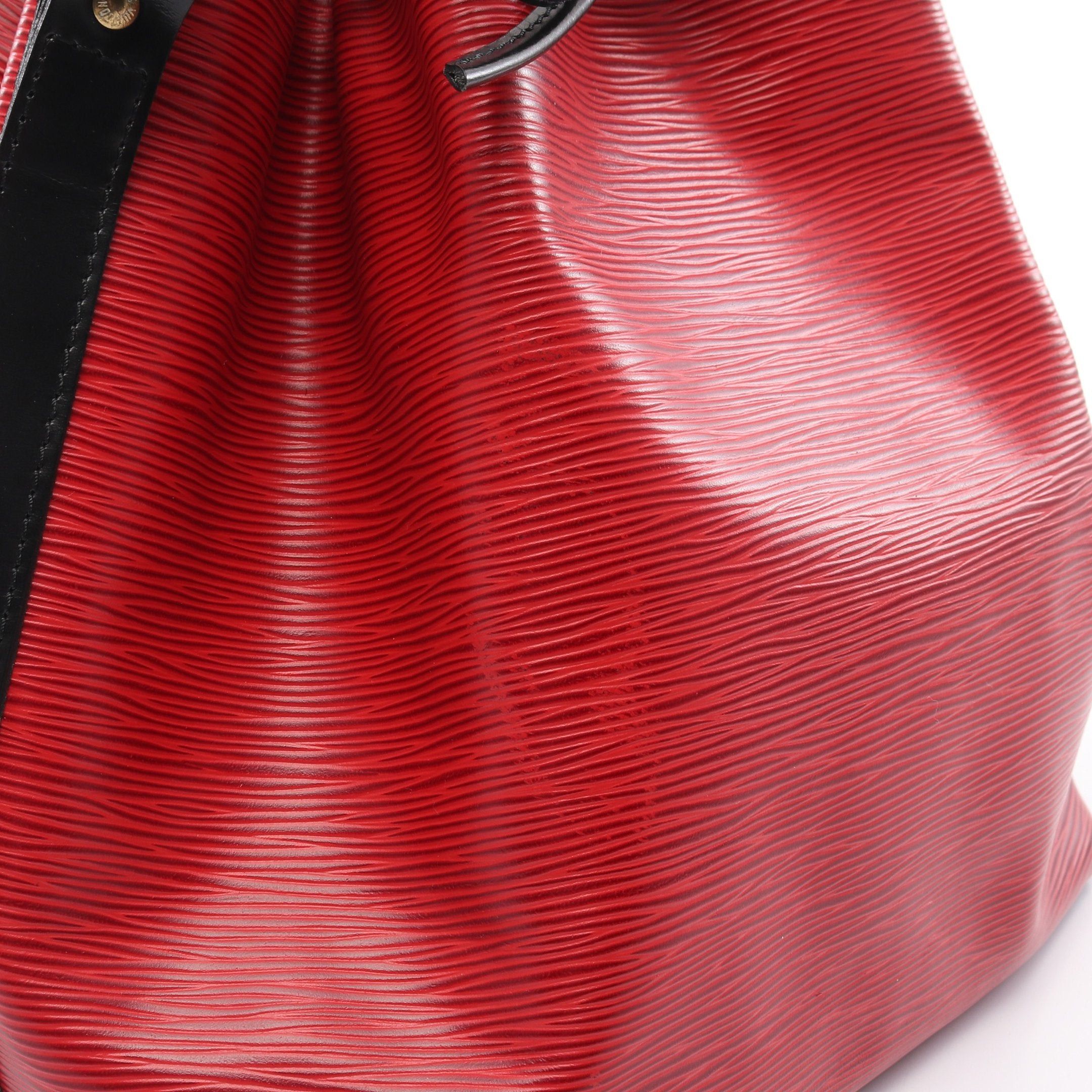 Louis Vuitton Louis Vuitton Peti Noe Epi Castilian Red Noir One Shoulder Bag Leather Black Size ONE SIZE - 8 Thumbnail