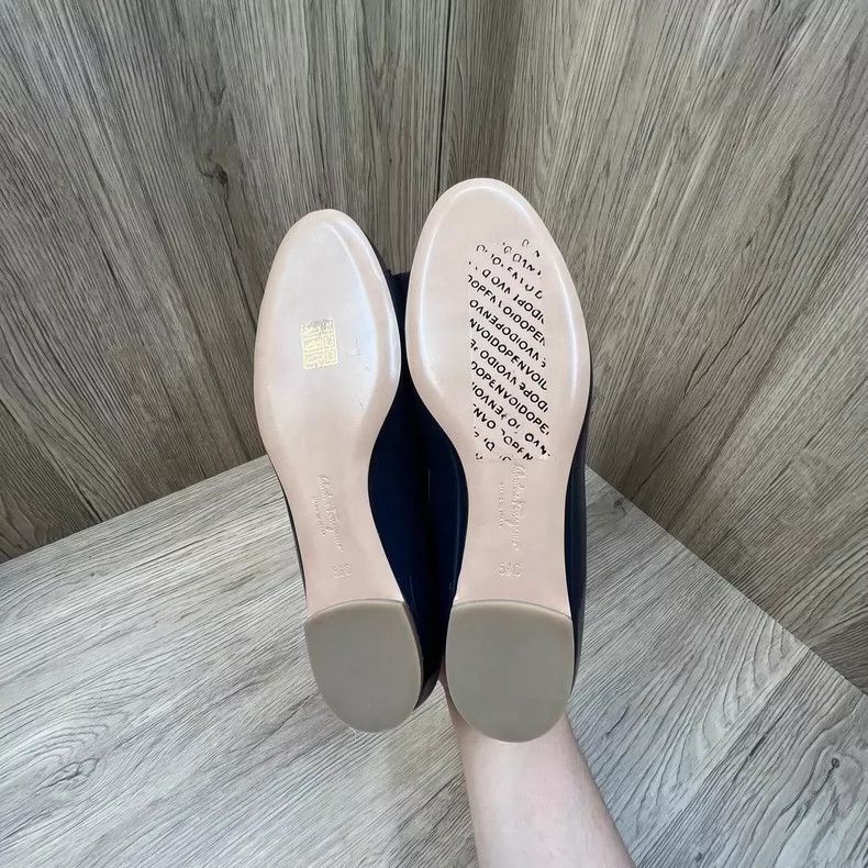 Salvatore Ferragamo Ferragamo Navy Blue Flat Shoes Size 36 Size US 8 / IT 38 - 3 Thumbnail