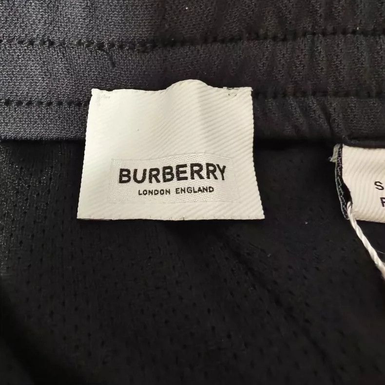 Burberry Burberry Plaid Short Pants Size S-yf Size US 30 / EU 46 - 2 Thumbnail