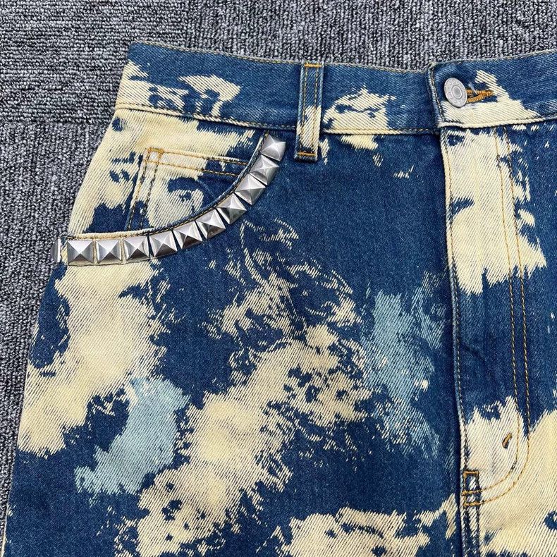Gucci Gucci Denim Mini Skirt with Embroidered Bee Size 42" / US 20 - 5 Thumbnail