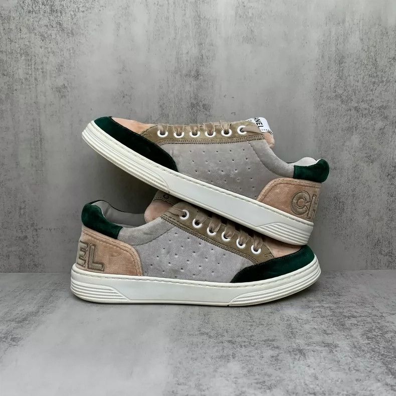 Chanel Chanel Velvet Panel Sneakers in Size 35.5 Size US 6 / IT 36 - 2 Thumbnail