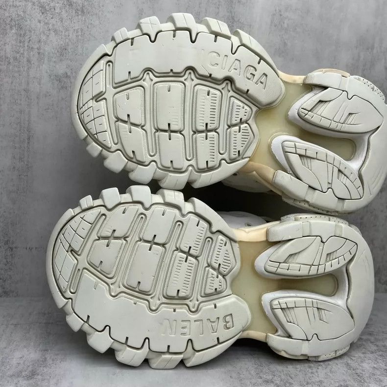 Balenciaga Balenciaga Track Sneakers Size 34 White Size US 5 / EU 37 - 7 Thumbnail