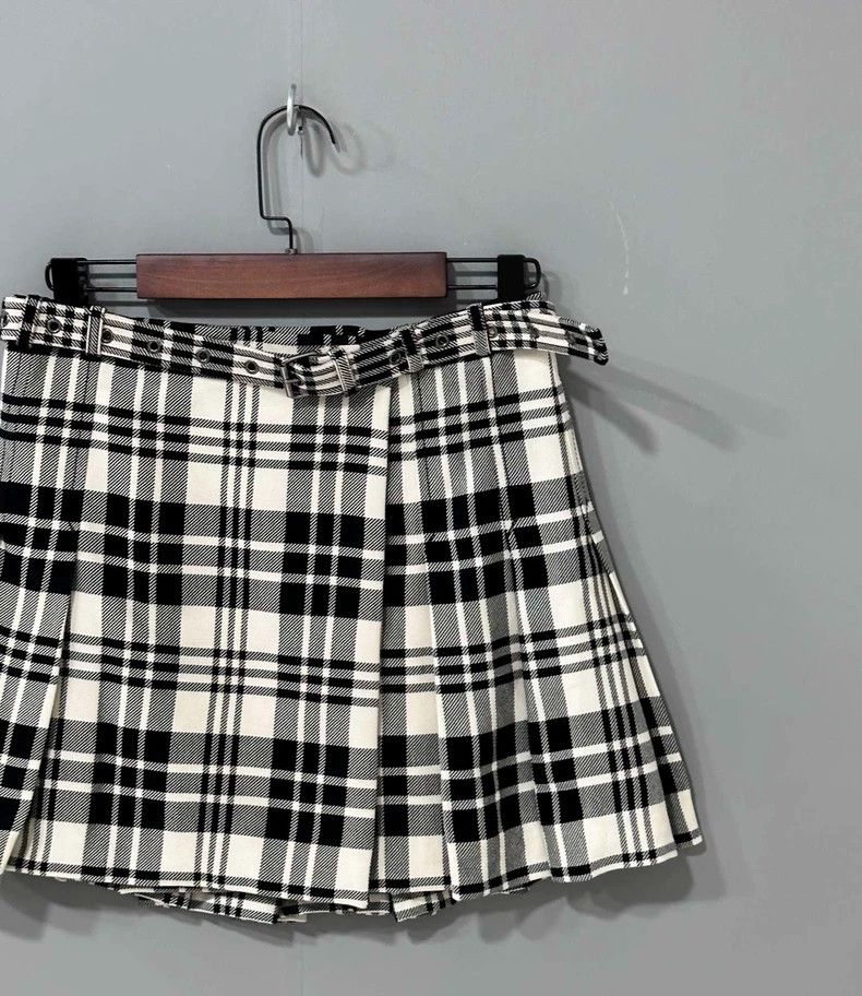 Dior Plaid Short Skirt by Dior Size 34" / US 12 / IT 48 - 2 Thumbnail