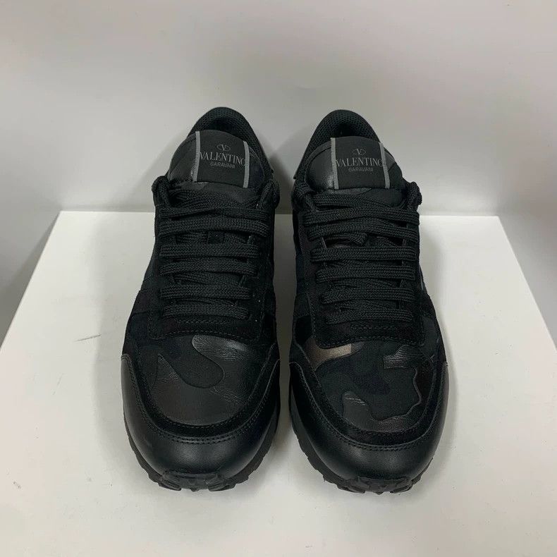 Valentino Valentino Sneakers in Excellent Condition Size US 10 / IT 40 - 2 Thumbnail