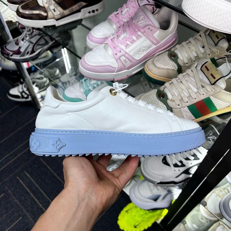 Louis Vuitton LV Time Out Sneakers Blue and White Size US 7 / IT 37 - 3 Thumbnail