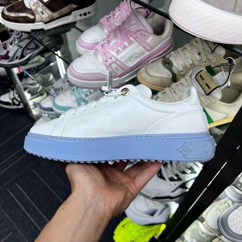 Louis Vuitton LV Time Out Sneakers Blue and White Size US 7 / IT 37 - 4 Thumbnail